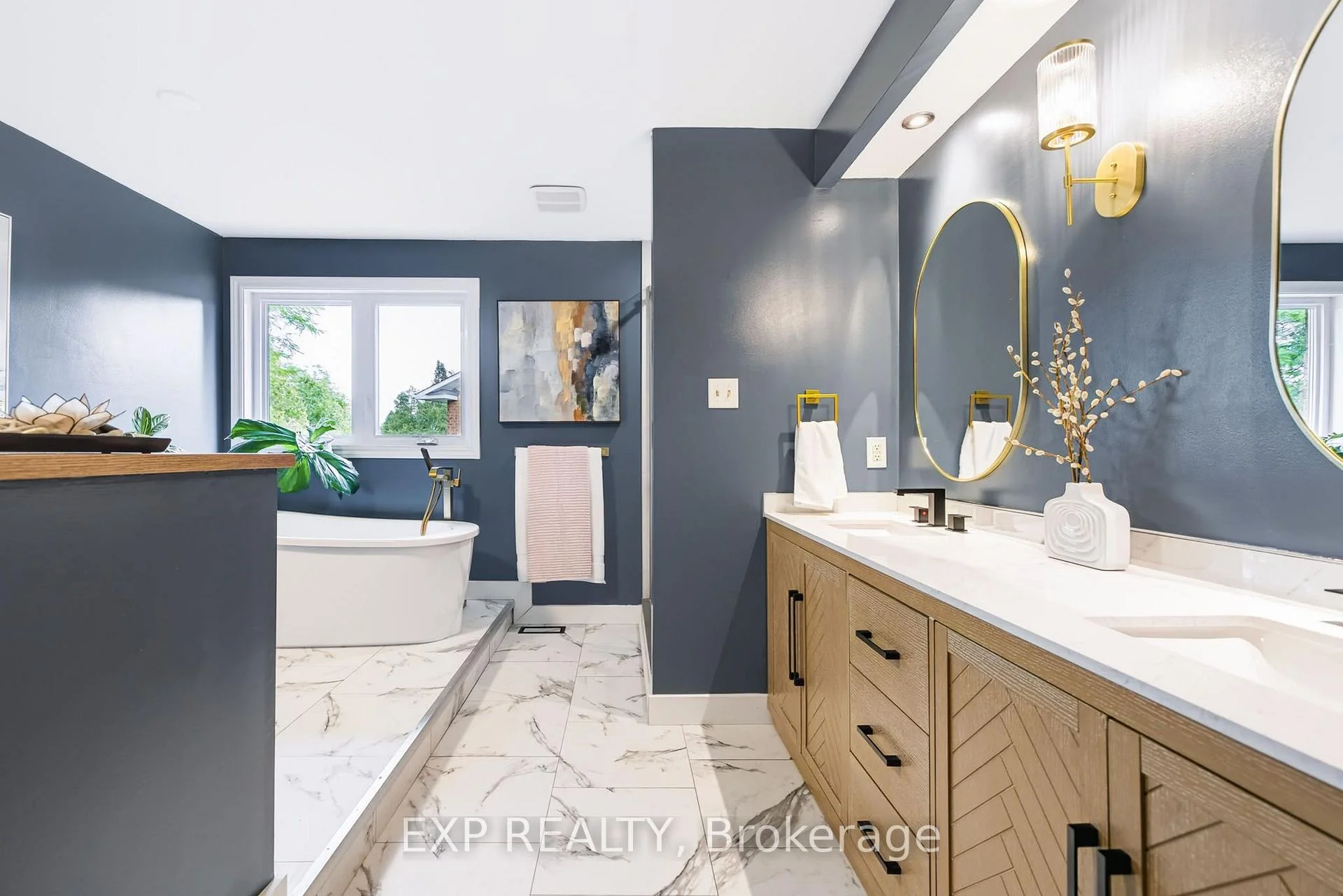 Photo 41 of 50 Hesse Crescent, Ottawa, Stittsville (Central) — HOMEH