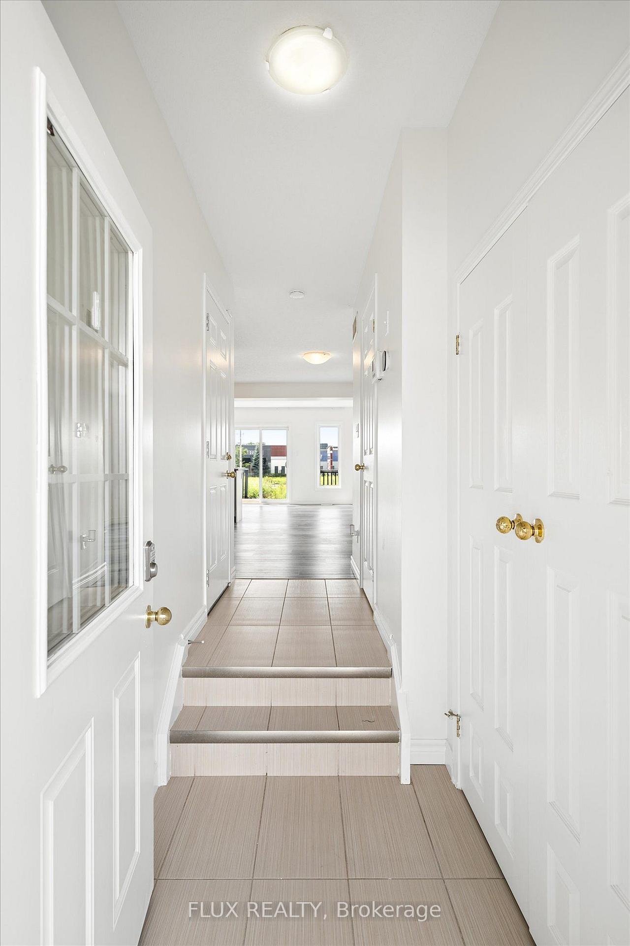 Photo 5 of 1389 Countrystone Drive, Kitchener, Westvale — HOMEH