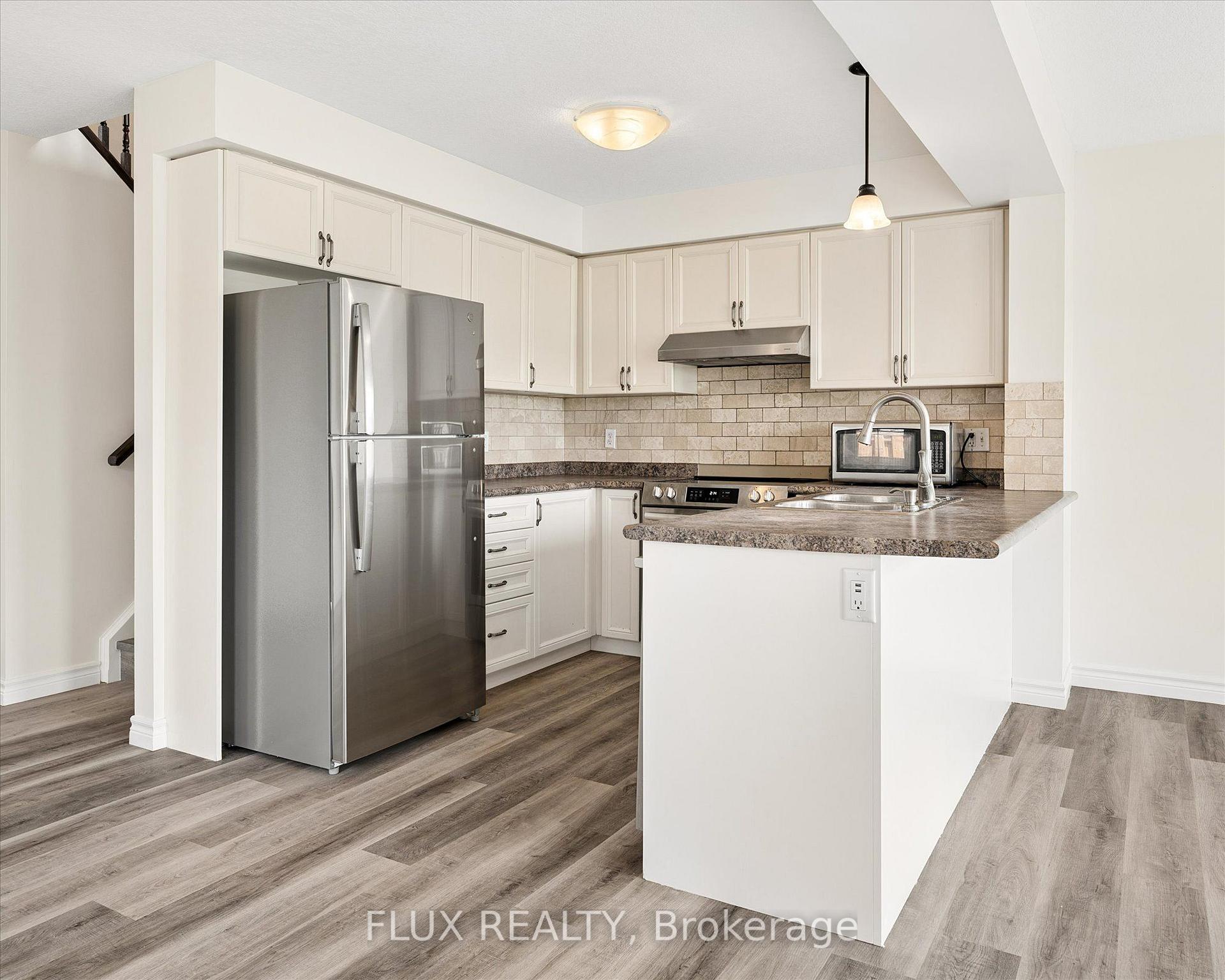 Photo 10 of 1389 Countrystone Drive, Kitchener, Westvale — HOMEH