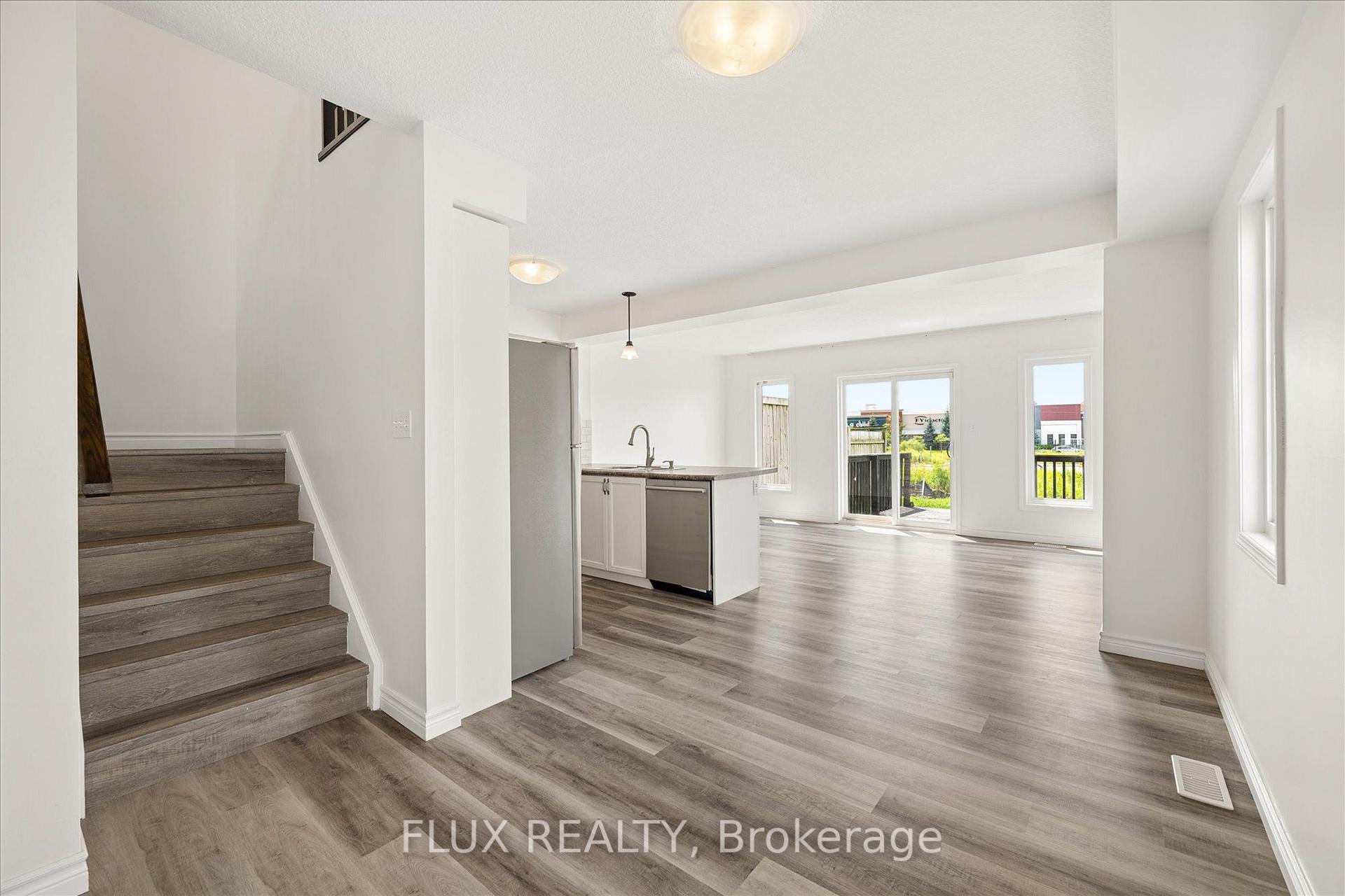 Photo 13 of 1389 Countrystone Drive, Kitchener, Westvale — HOMEH