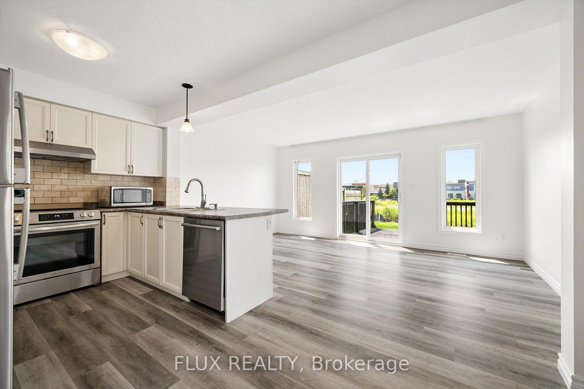 Photo 14 of 1389 Countrystone Drive, Kitchener, Westvale — HOMEH