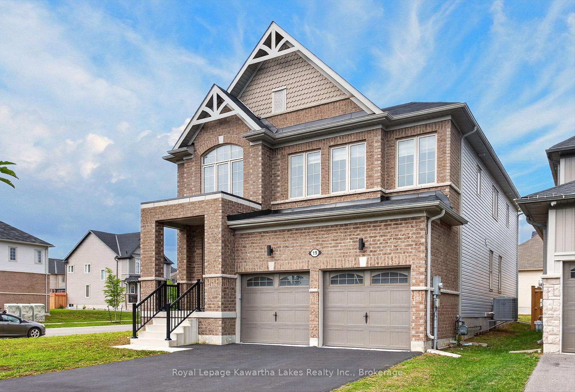 Front of 19 Hennessey Crescent
