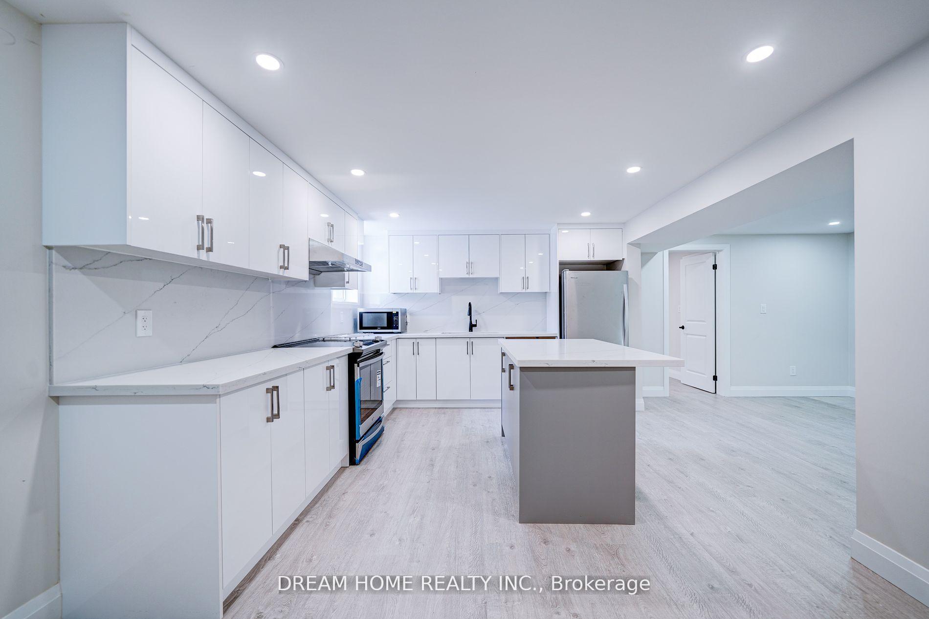 Photo 6 of Unit Lower, 23 Manorcrest Street, Brampton, Central Park — HOMEH
