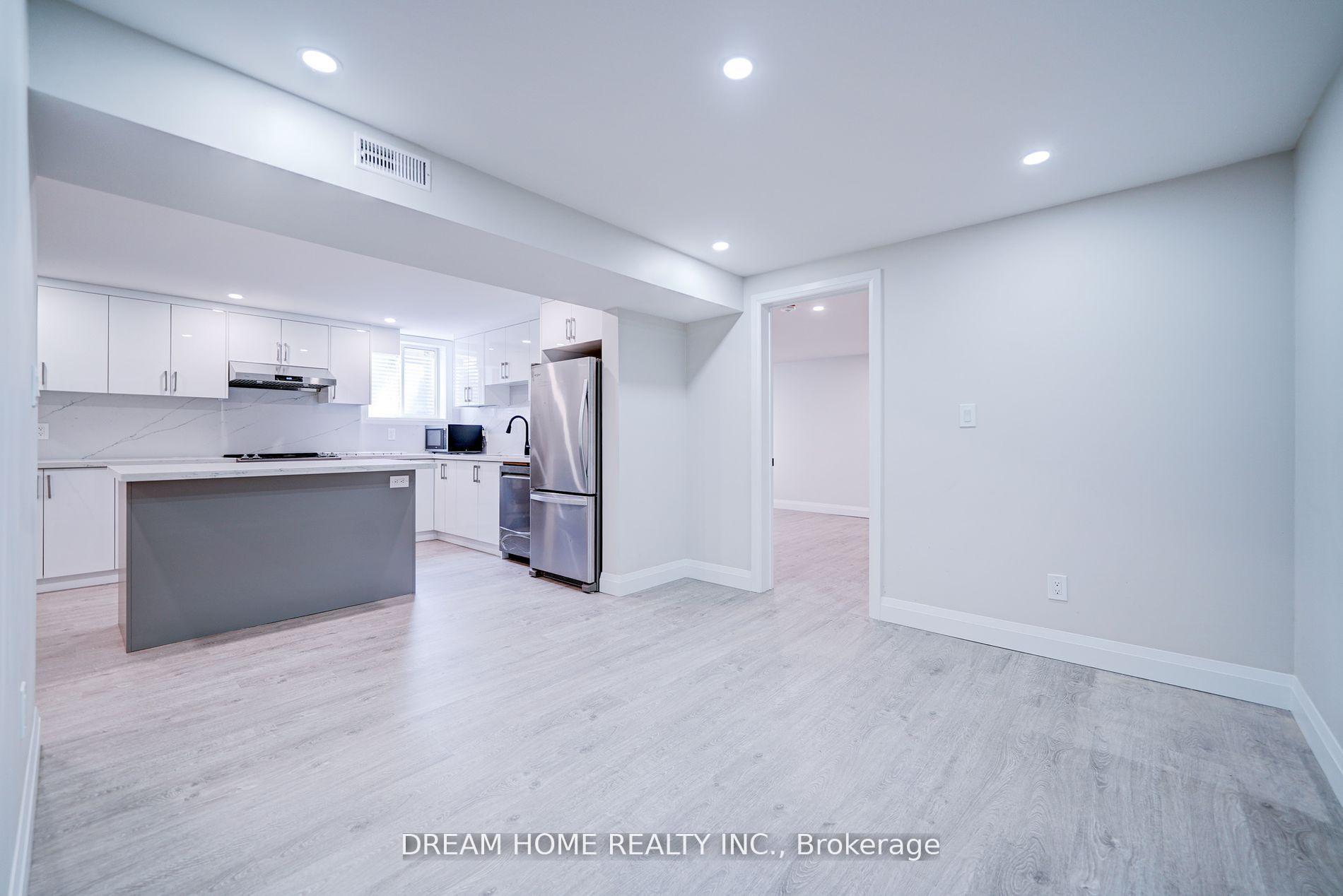 Photo 10 of Unit Lower, 23 Manorcrest Street, Brampton, Central Park — HOMEH