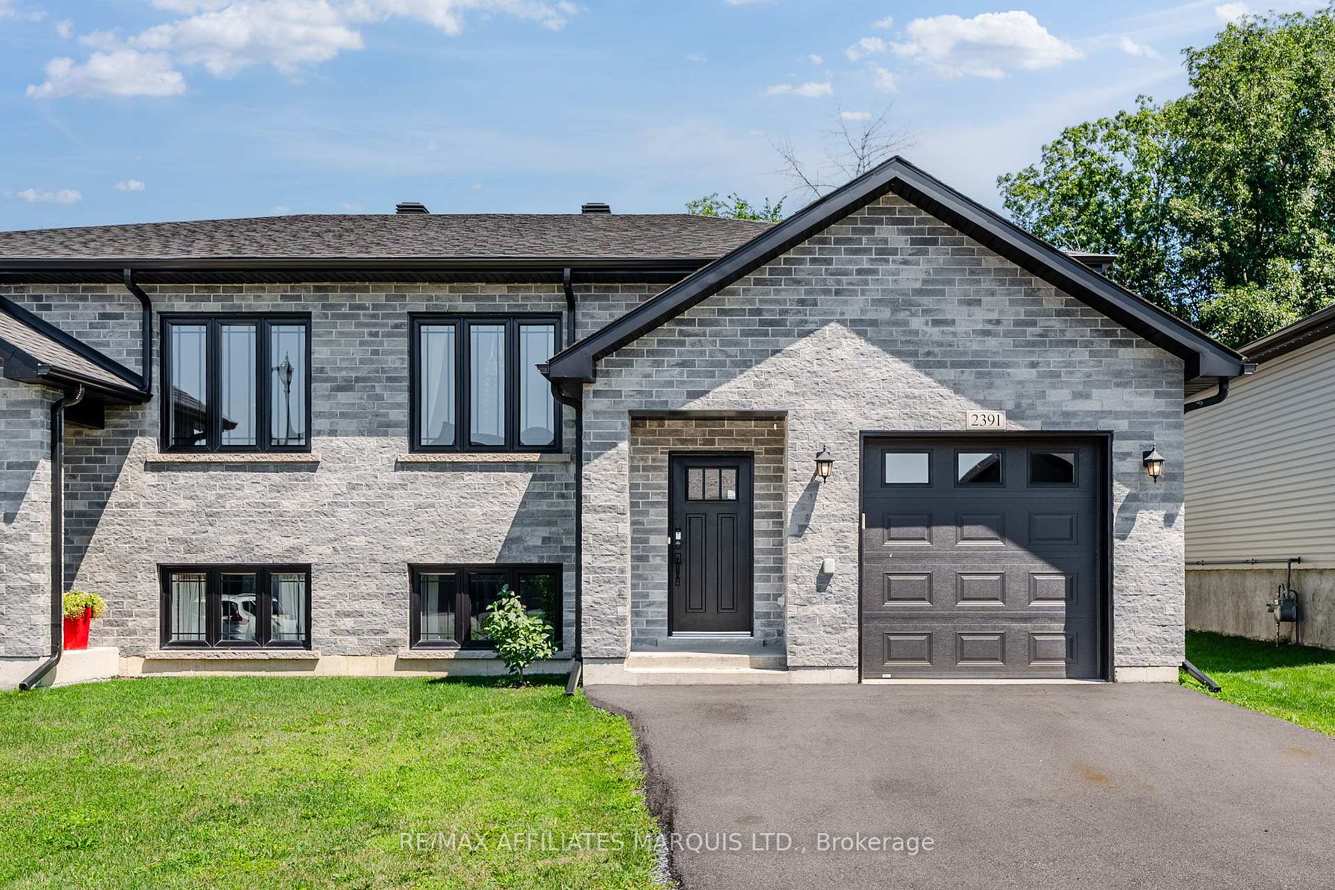 Photo 1 of 2391 Watson Crescent, Cornwall, Cornwall — HOMEH