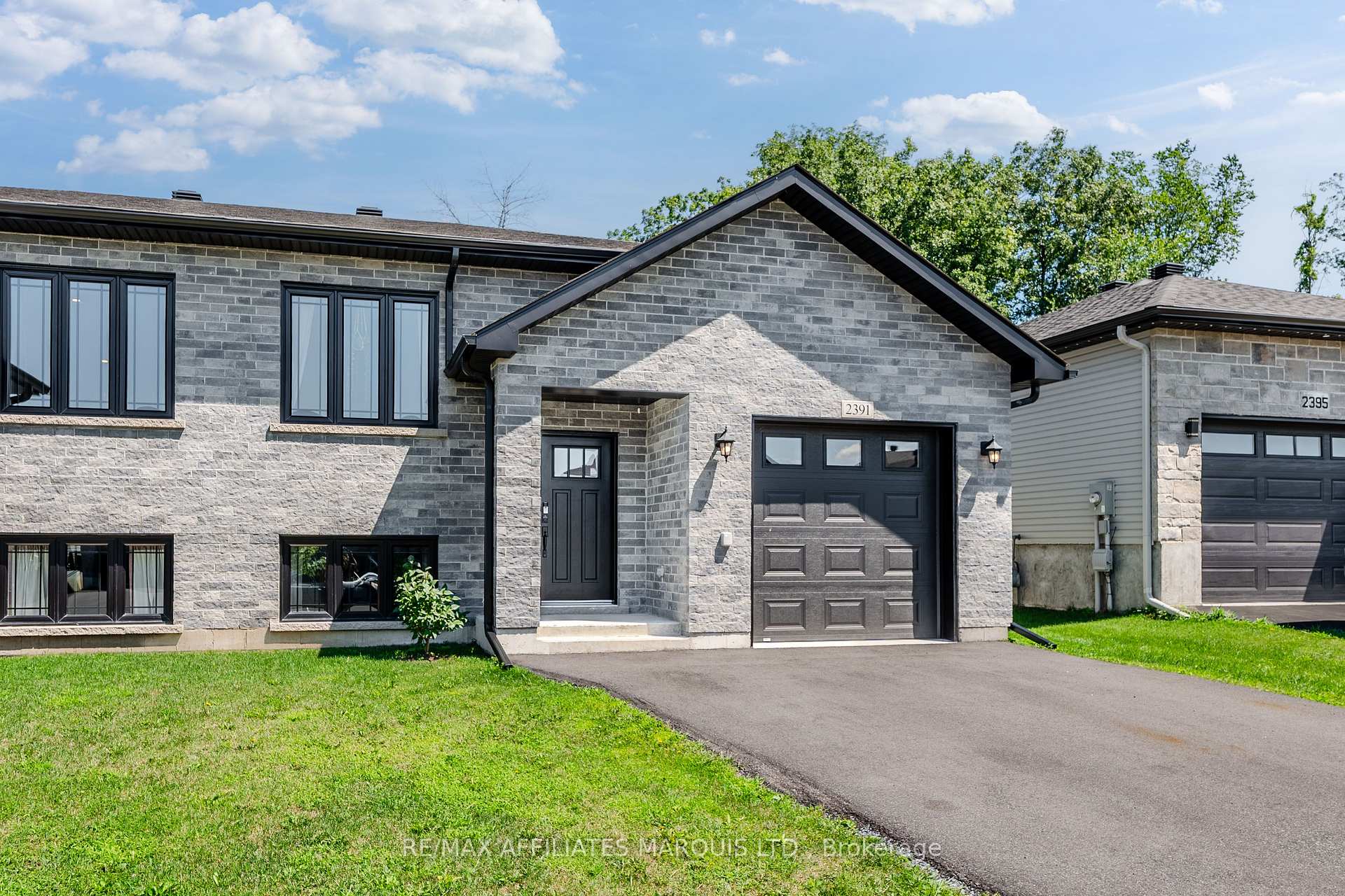 Photo 3 of 2391 Watson Crescent, Cornwall, Cornwall — HOMEH