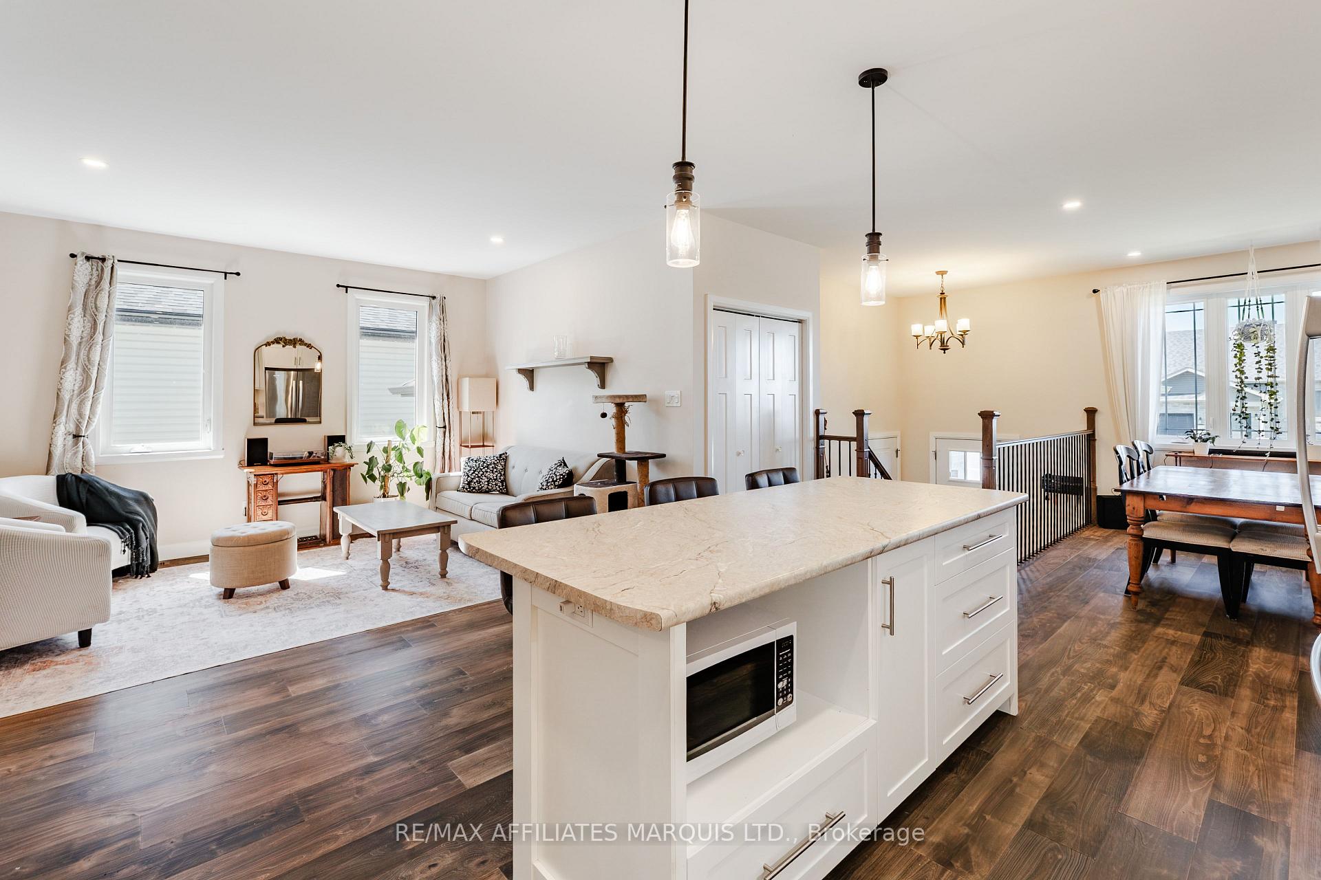 Photo 10 of 2391 Watson Crescent, Cornwall, Cornwall — HOMEH