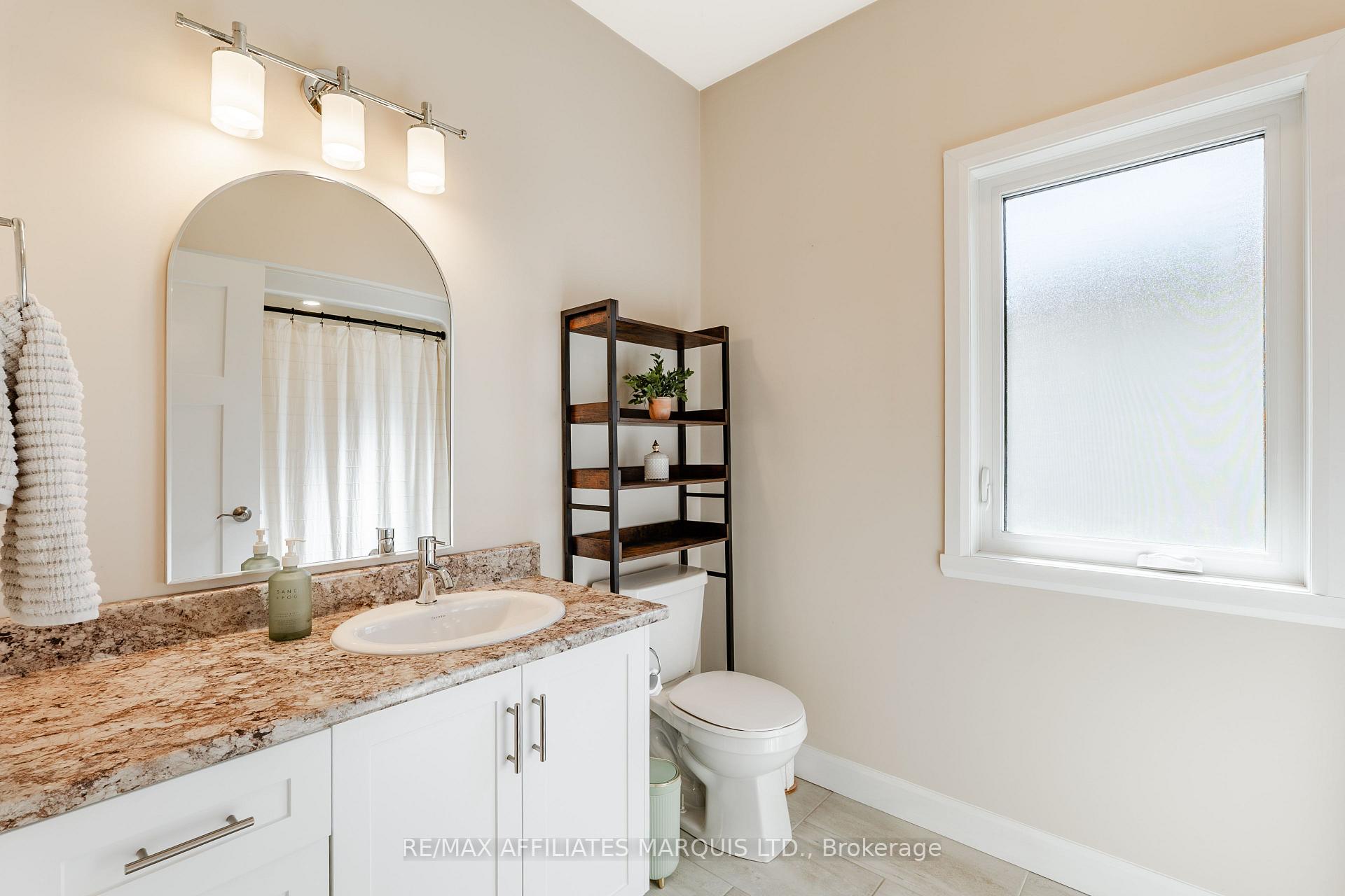 Photo 21 of 2391 Watson Crescent, Cornwall, Cornwall — HOMEH