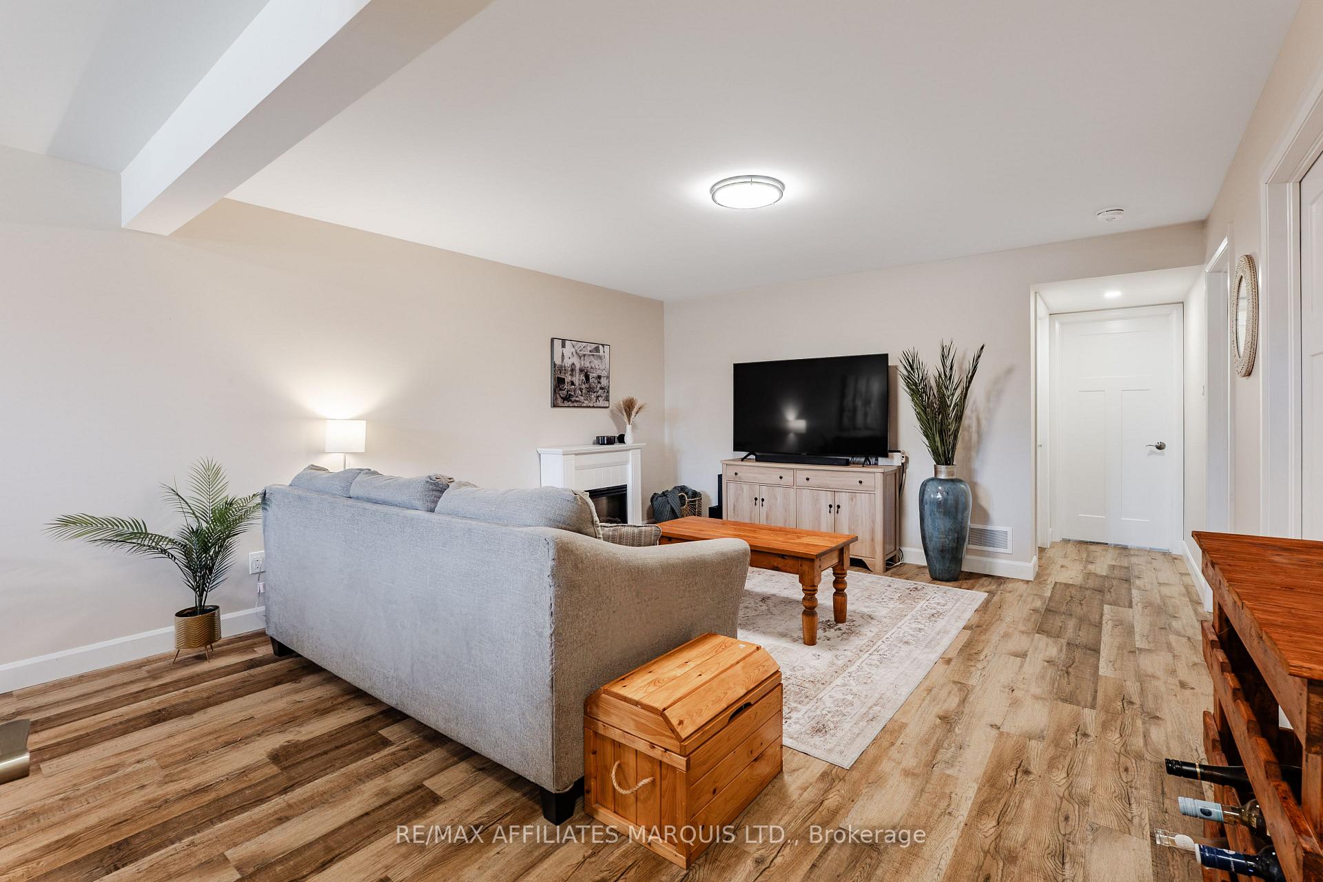 Photo 27 of 2391 Watson Crescent, Cornwall, Cornwall — HOMEH
