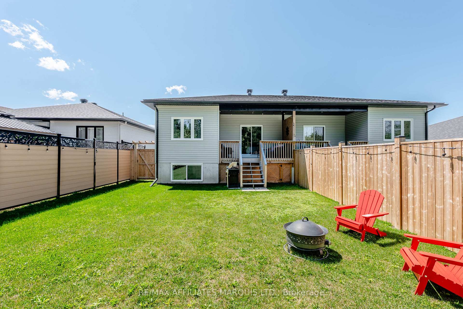 Photo 35 of 2391 Watson Crescent, Cornwall, Cornwall — HOMEH