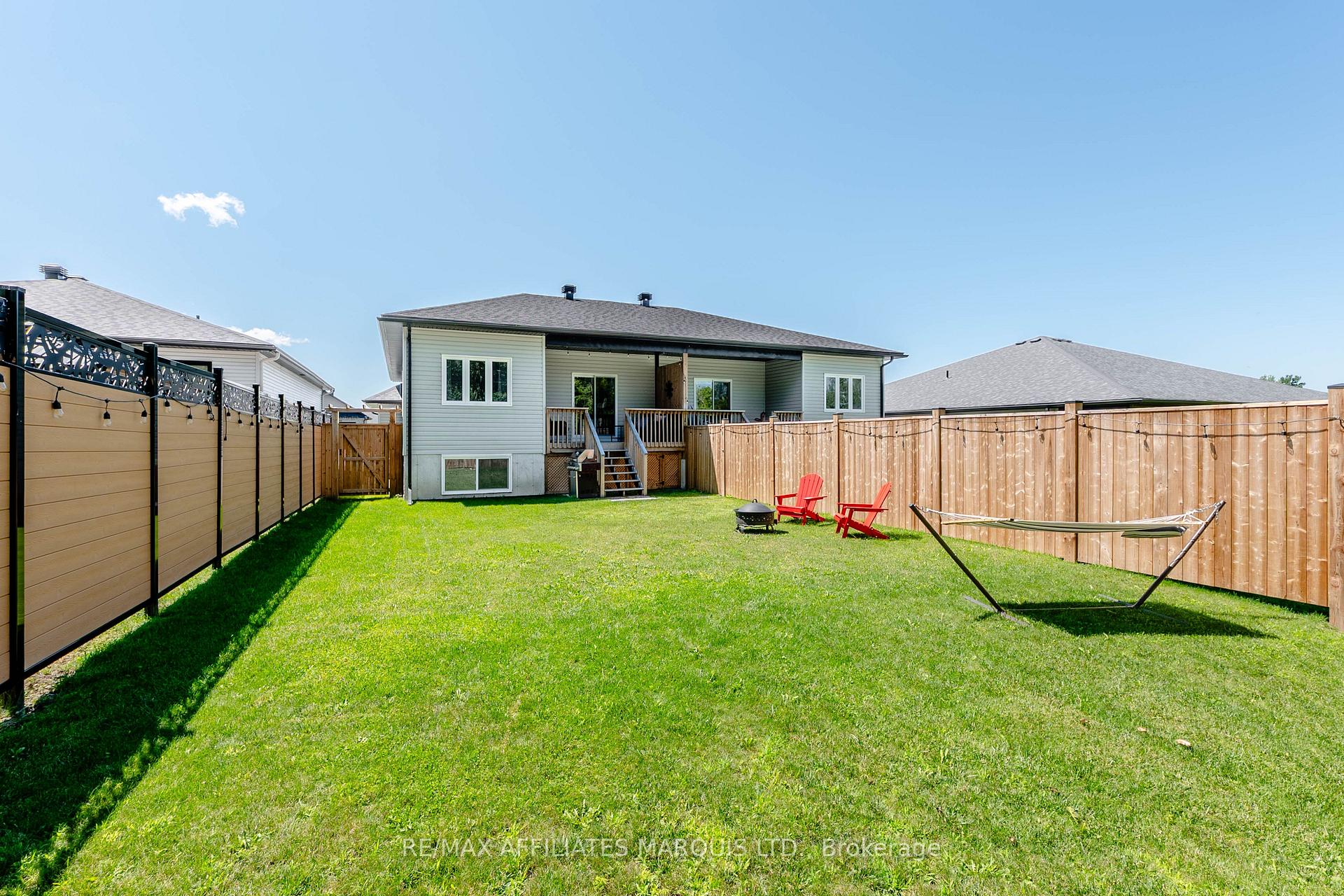 Photo 38 of 2391 Watson Crescent, Cornwall, Cornwall — HOMEH