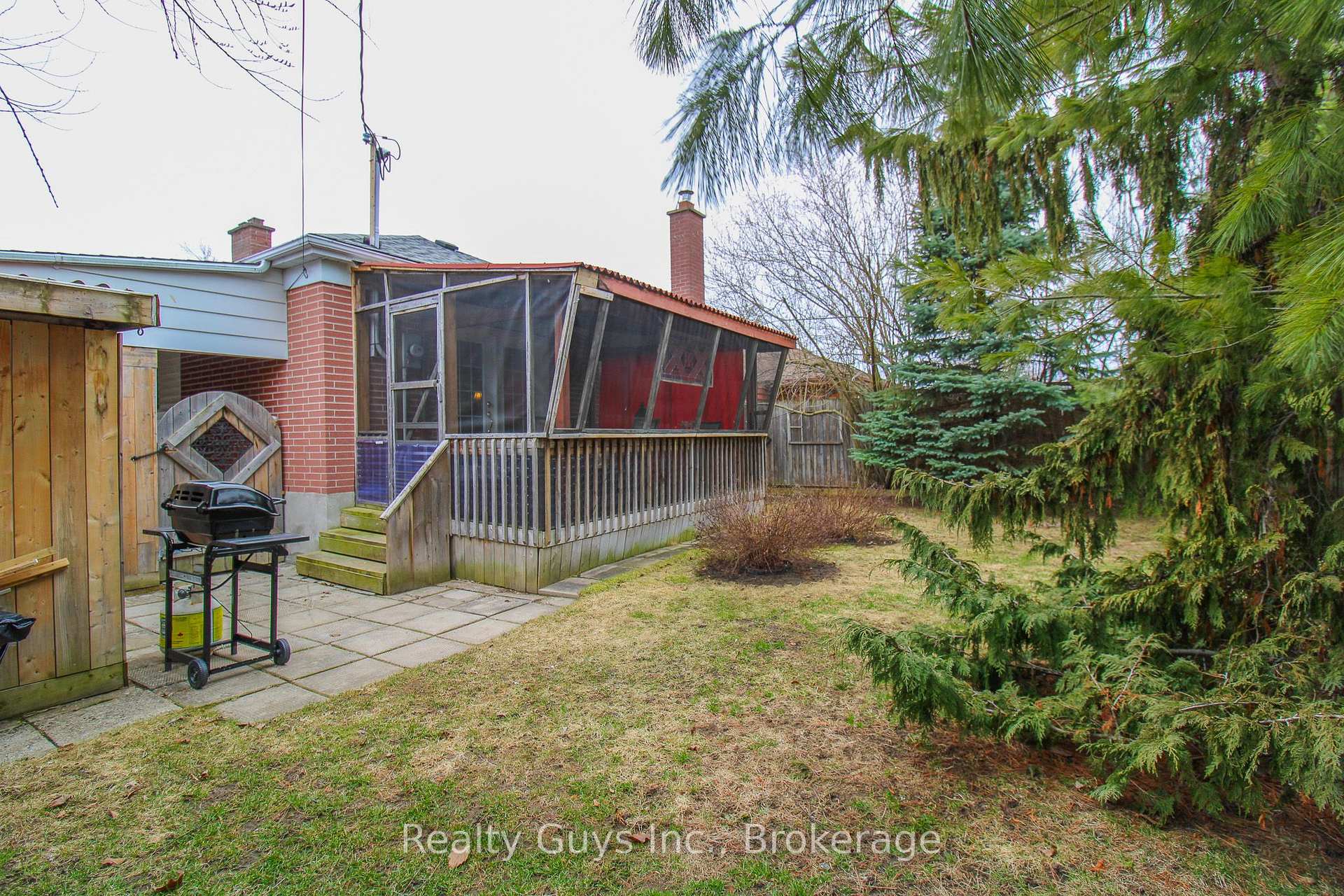 Photo 6 of 734 Crawford Place, Peterborough, Otonabee Ward 1 — HOMEH