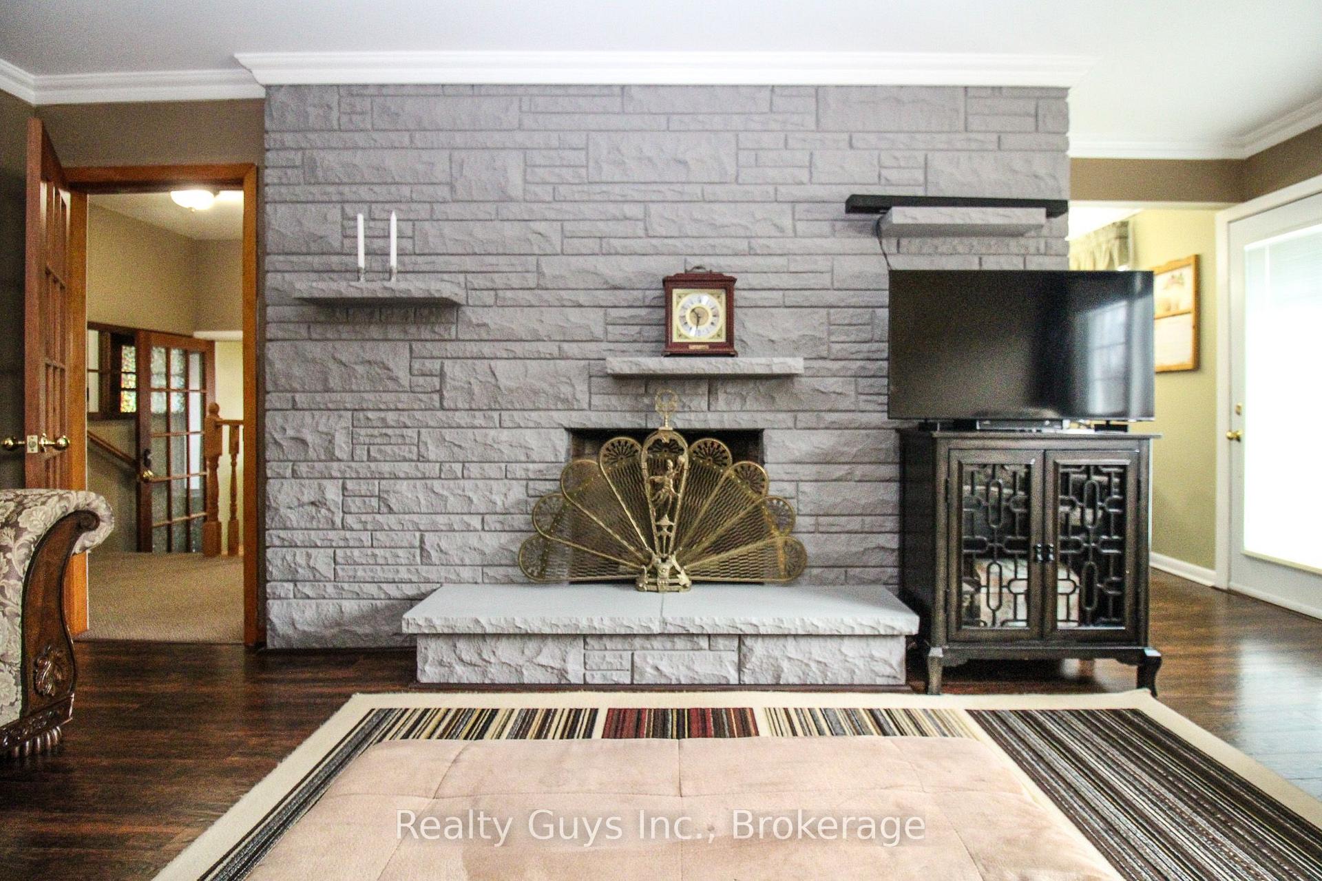 Photo 14 of 734 Crawford Place, Peterborough, Otonabee Ward 1 — HOMEH