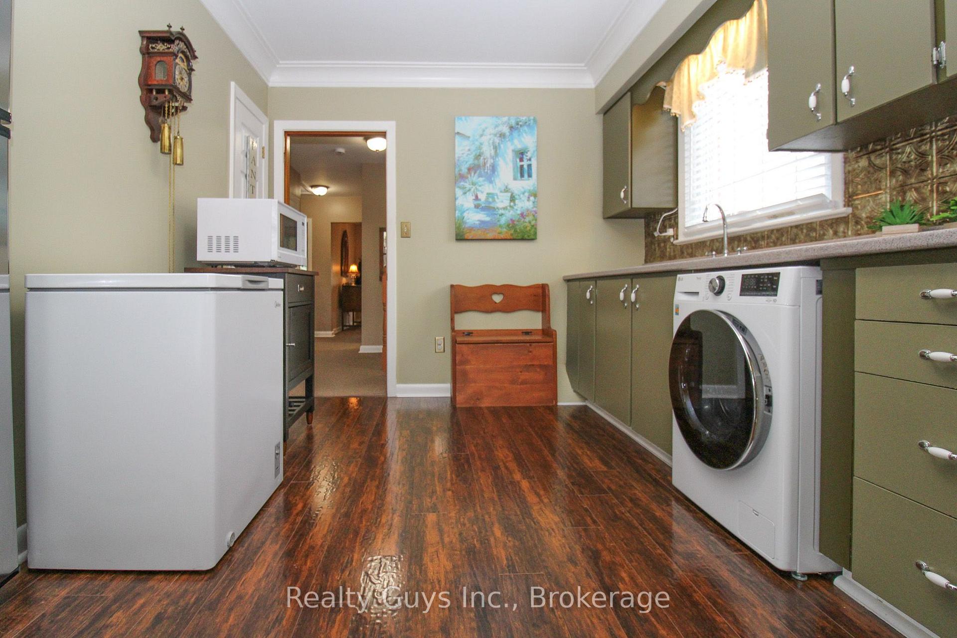 Photo 18 of 734 Crawford Place, Peterborough, Otonabee Ward 1 — HOMEH