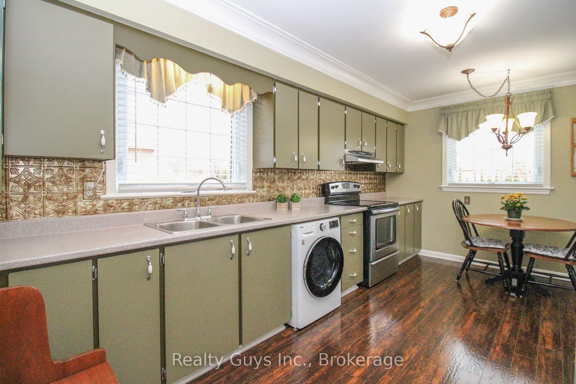 Photo 20 of 734 Crawford Place, Peterborough, Otonabee Ward 1 — HOMEH