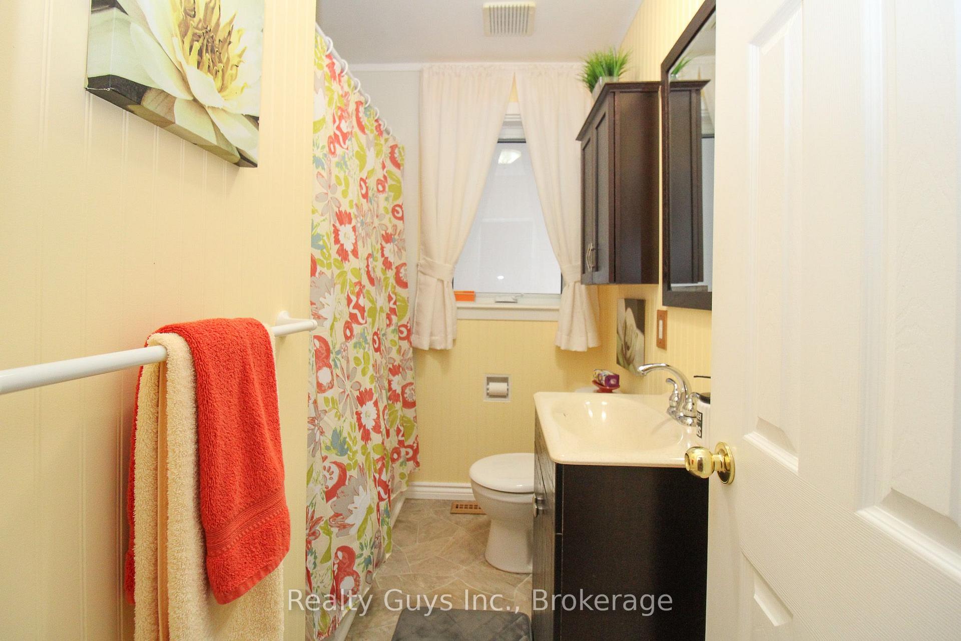 Photo 32 of 734 Crawford Place, Peterborough, Otonabee Ward 1 — HOMEH