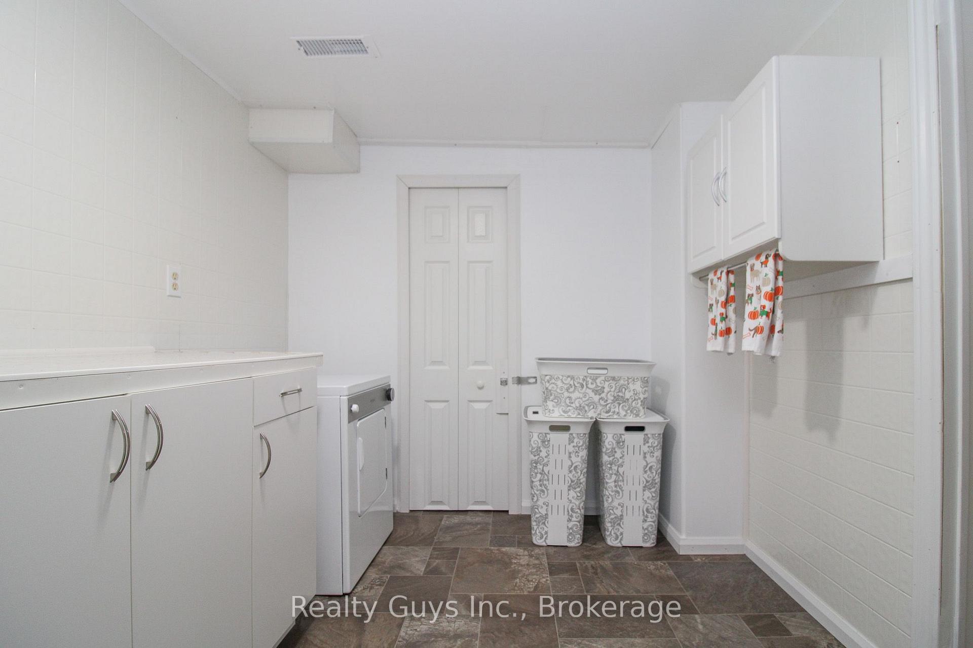 Photo 35 of 734 Crawford Place, Peterborough, Otonabee Ward 1 — HOMEH