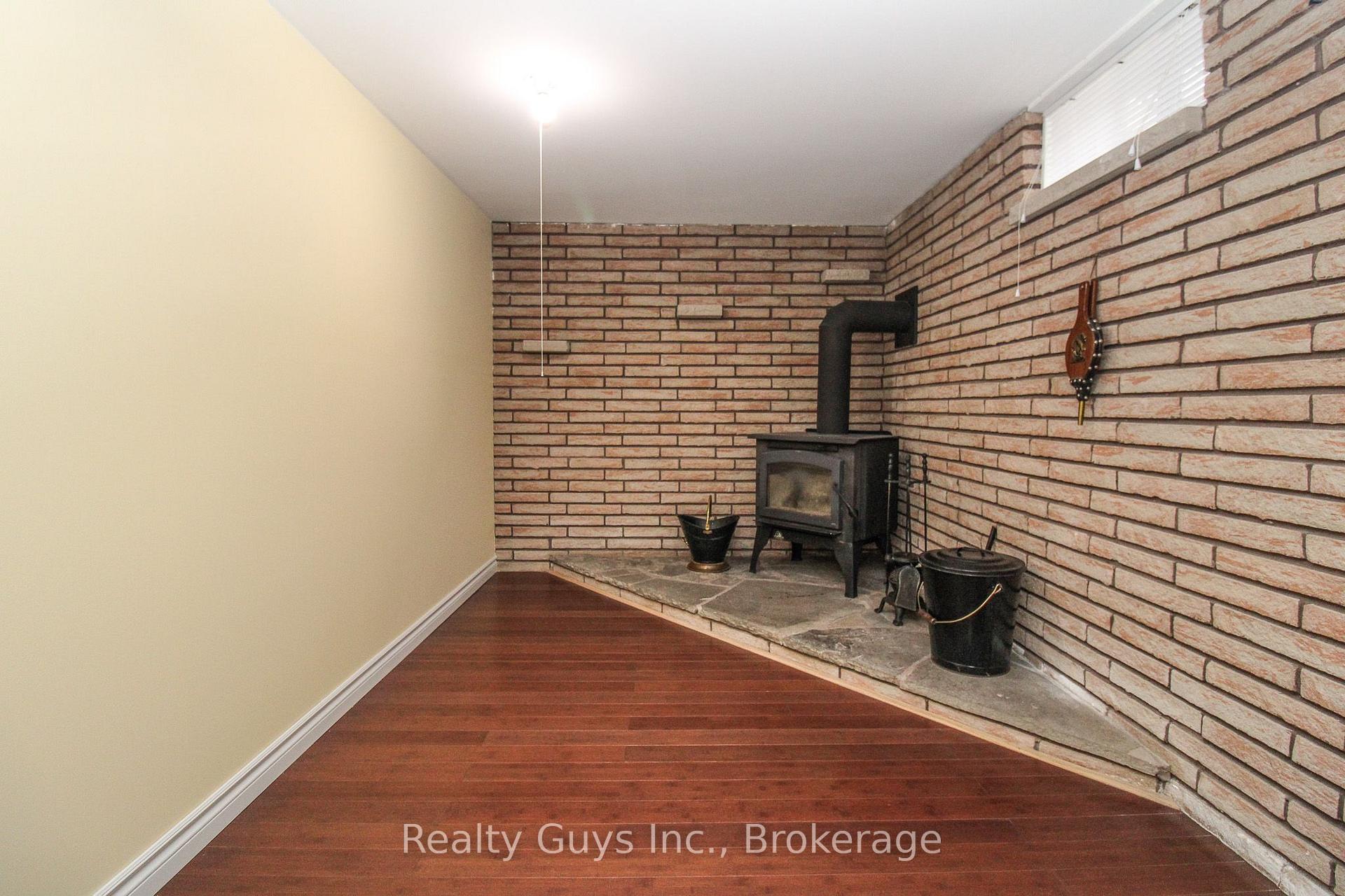 Photo 39 of 734 Crawford Place, Peterborough, Otonabee Ward 1 — HOMEH