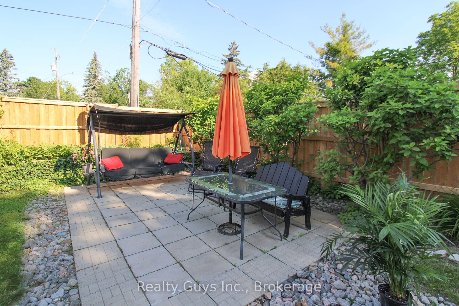 Photo 9 of 727 Chesterfield Avenue, Peterborough, Northcrest Ward 5 — HOMEH