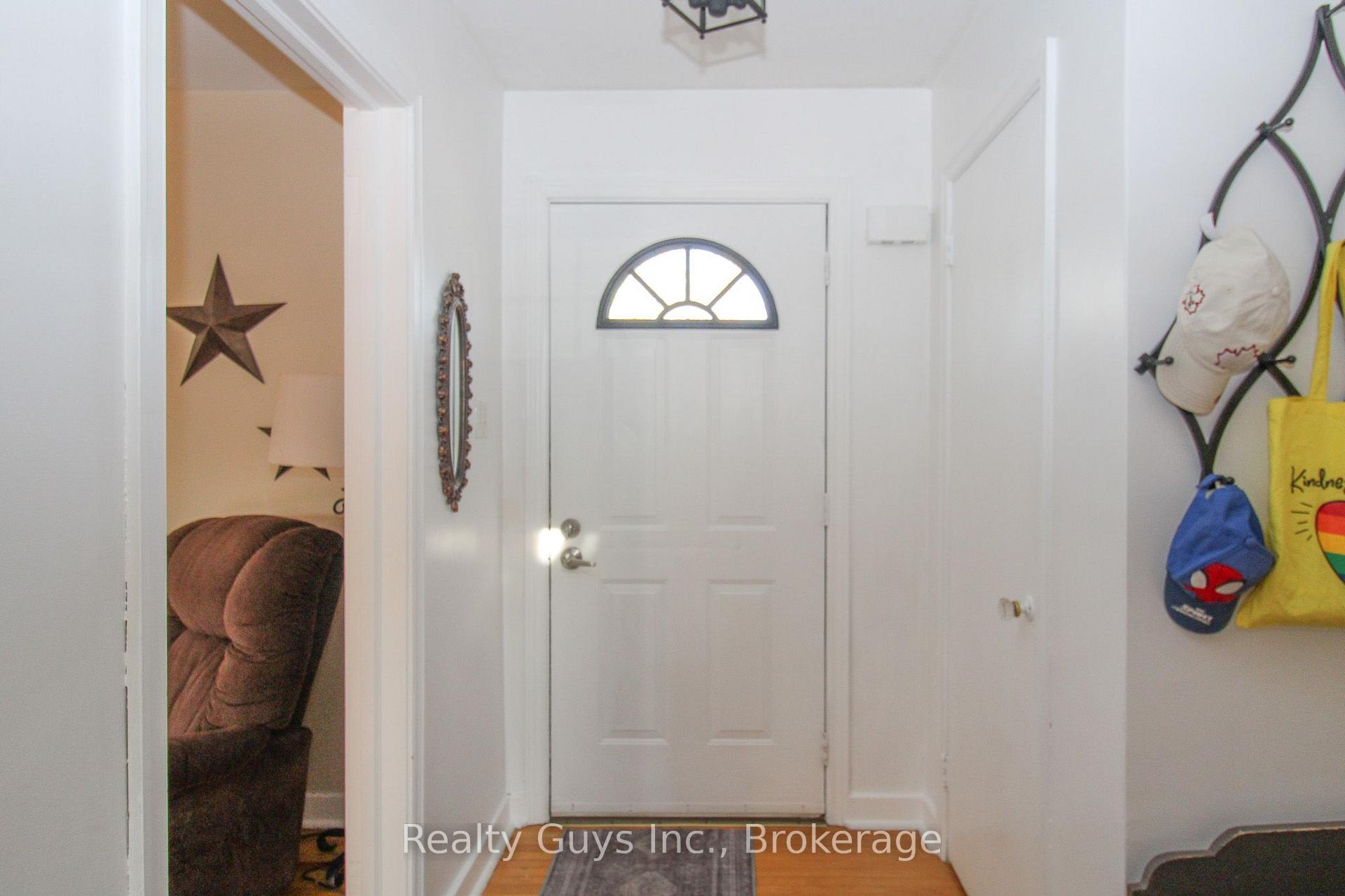 Photo 21 of 727 Chesterfield Avenue, Peterborough, Northcrest Ward 5 — HOMEH