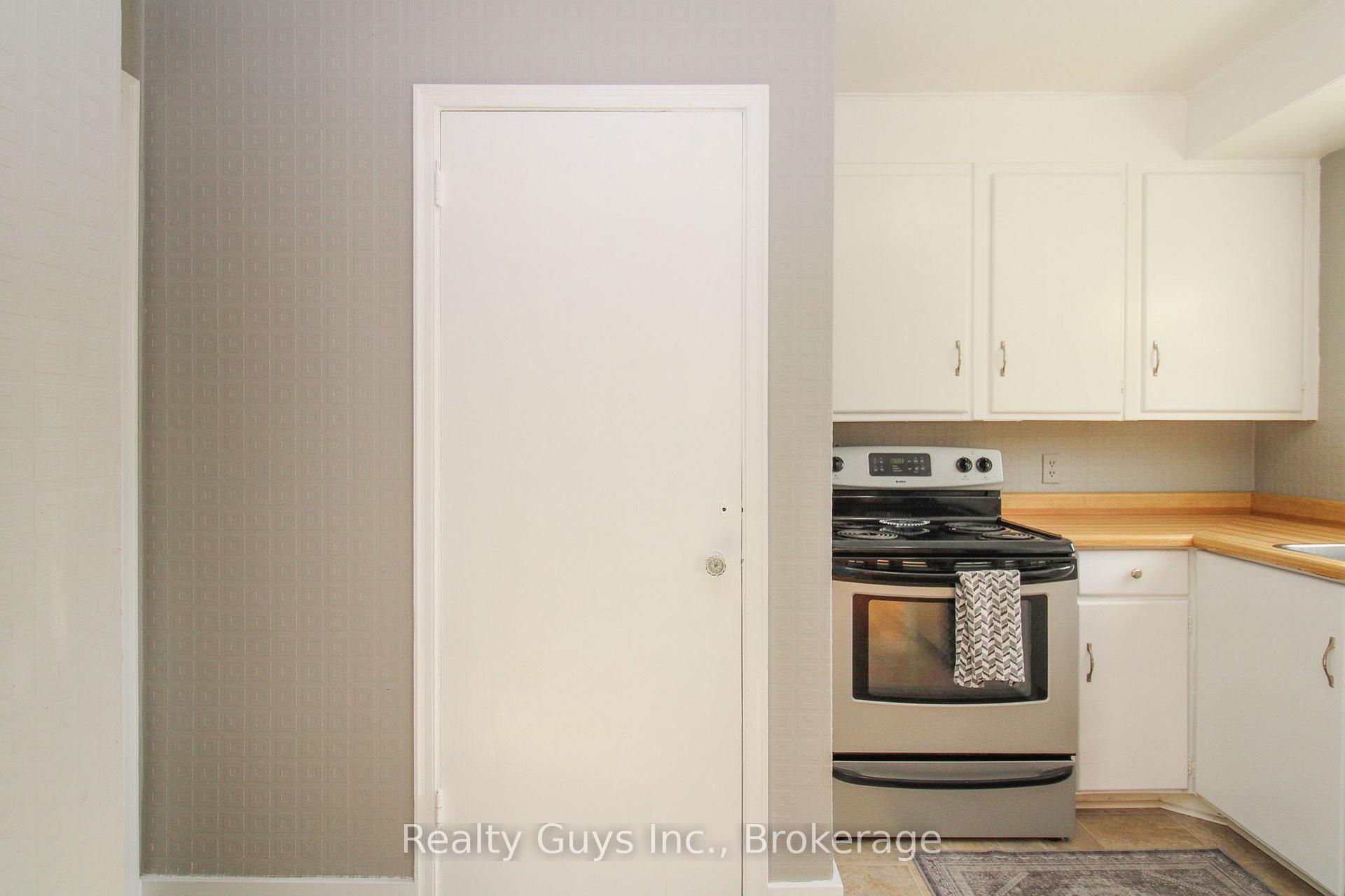 Photo 30 of 727 Chesterfield Avenue, Peterborough, Northcrest Ward 5 — HOMEH