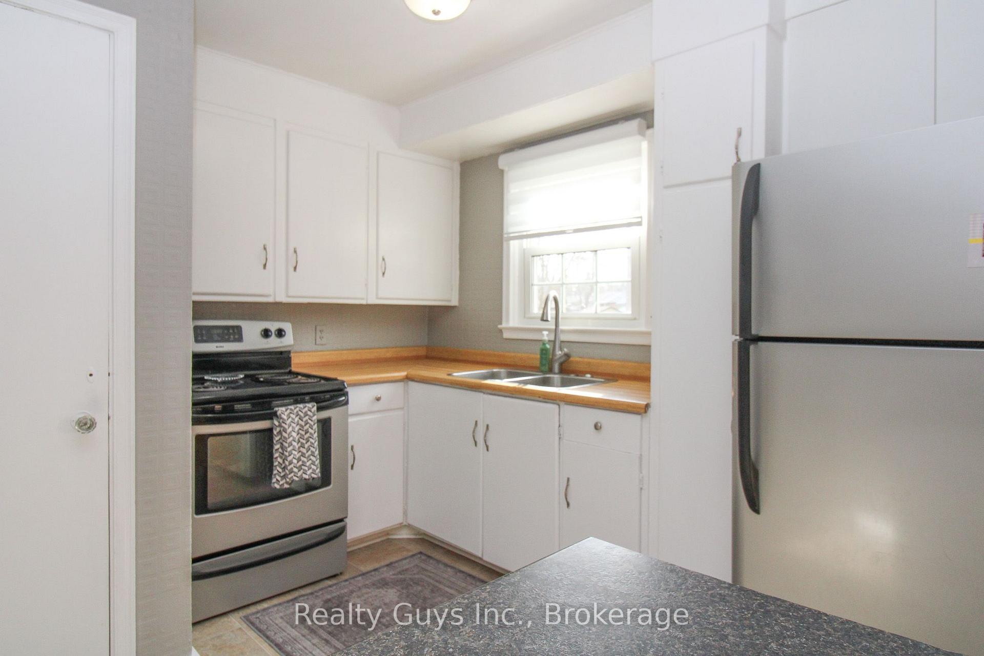 Photo 31 of 727 Chesterfield Avenue, Peterborough, Northcrest Ward 5 — HOMEH