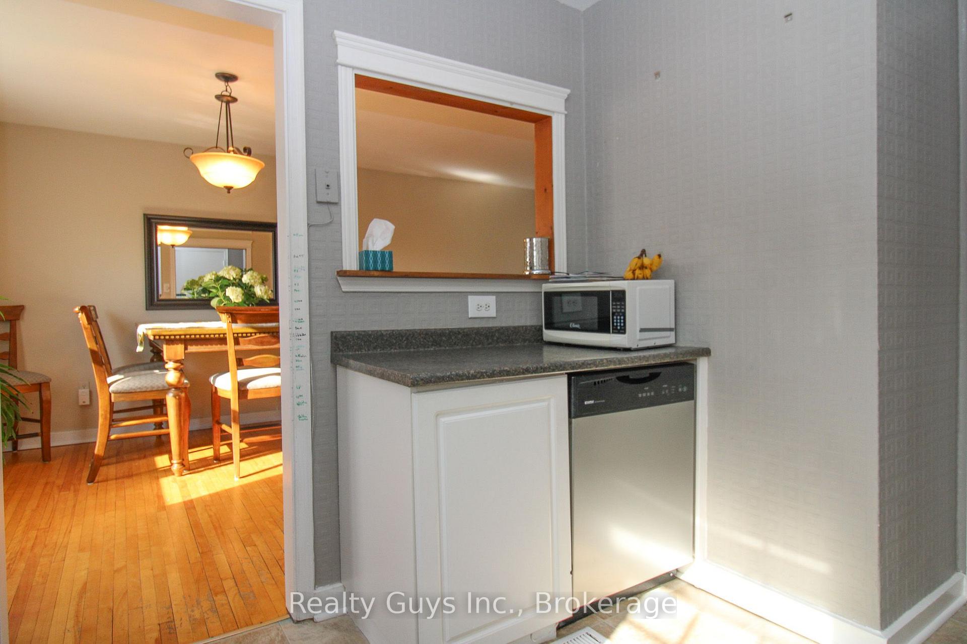 Photo 34 of 727 Chesterfield Avenue, Peterborough, Northcrest Ward 5 — HOMEH