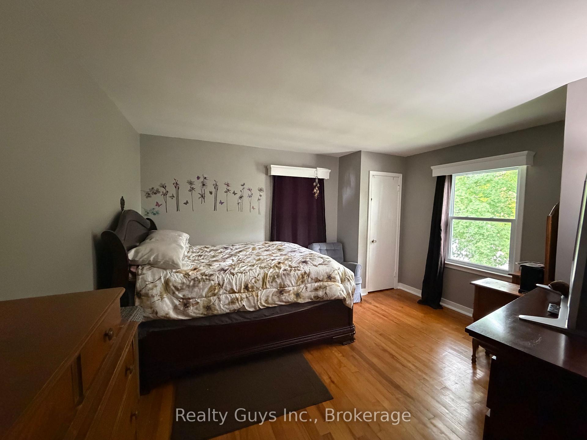 Photo 36 of 727 Chesterfield Avenue, Peterborough, Northcrest Ward 5 — HOMEH