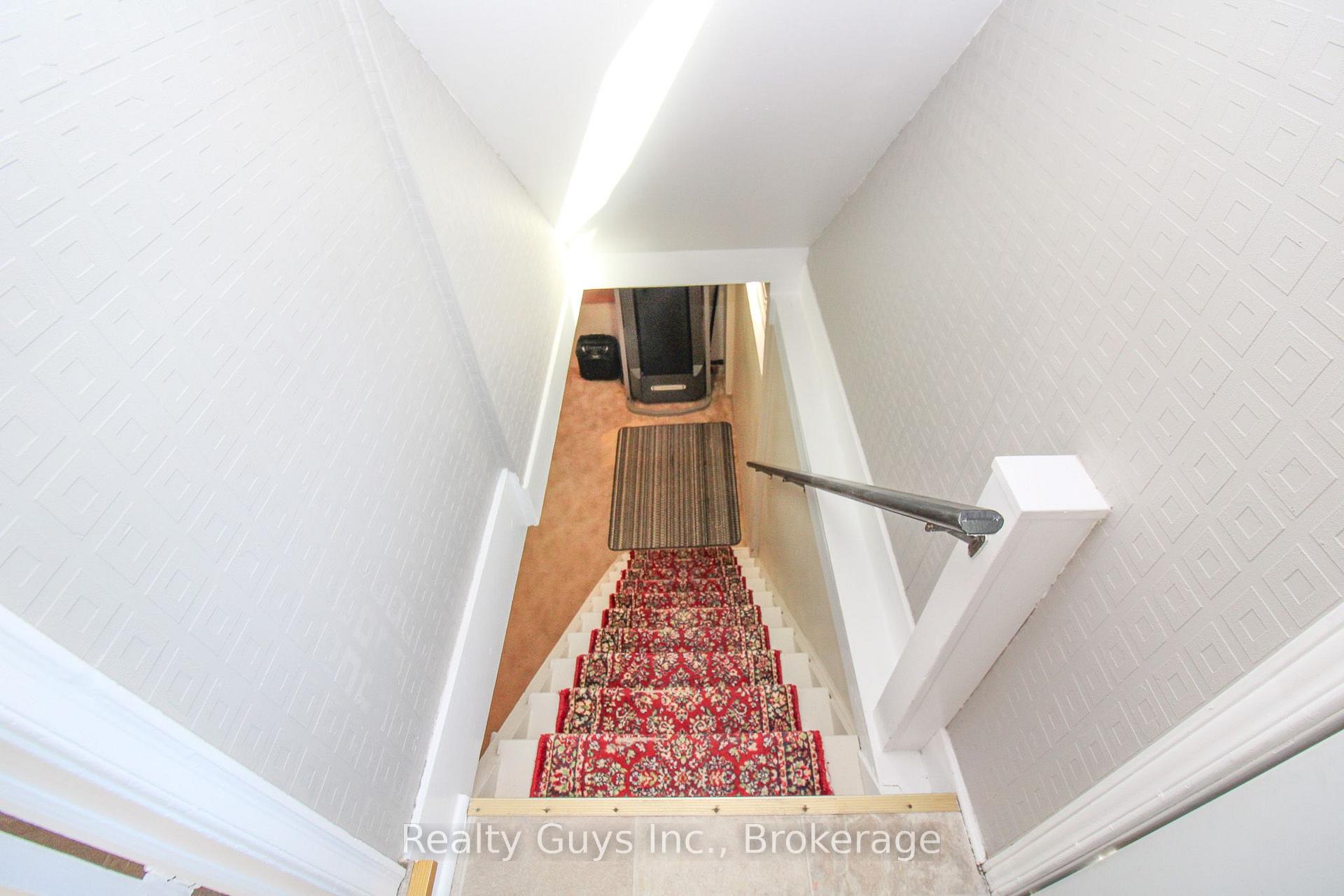 Photo 43 of 727 Chesterfield Avenue, Peterborough, Northcrest Ward 5 — HOMEH
