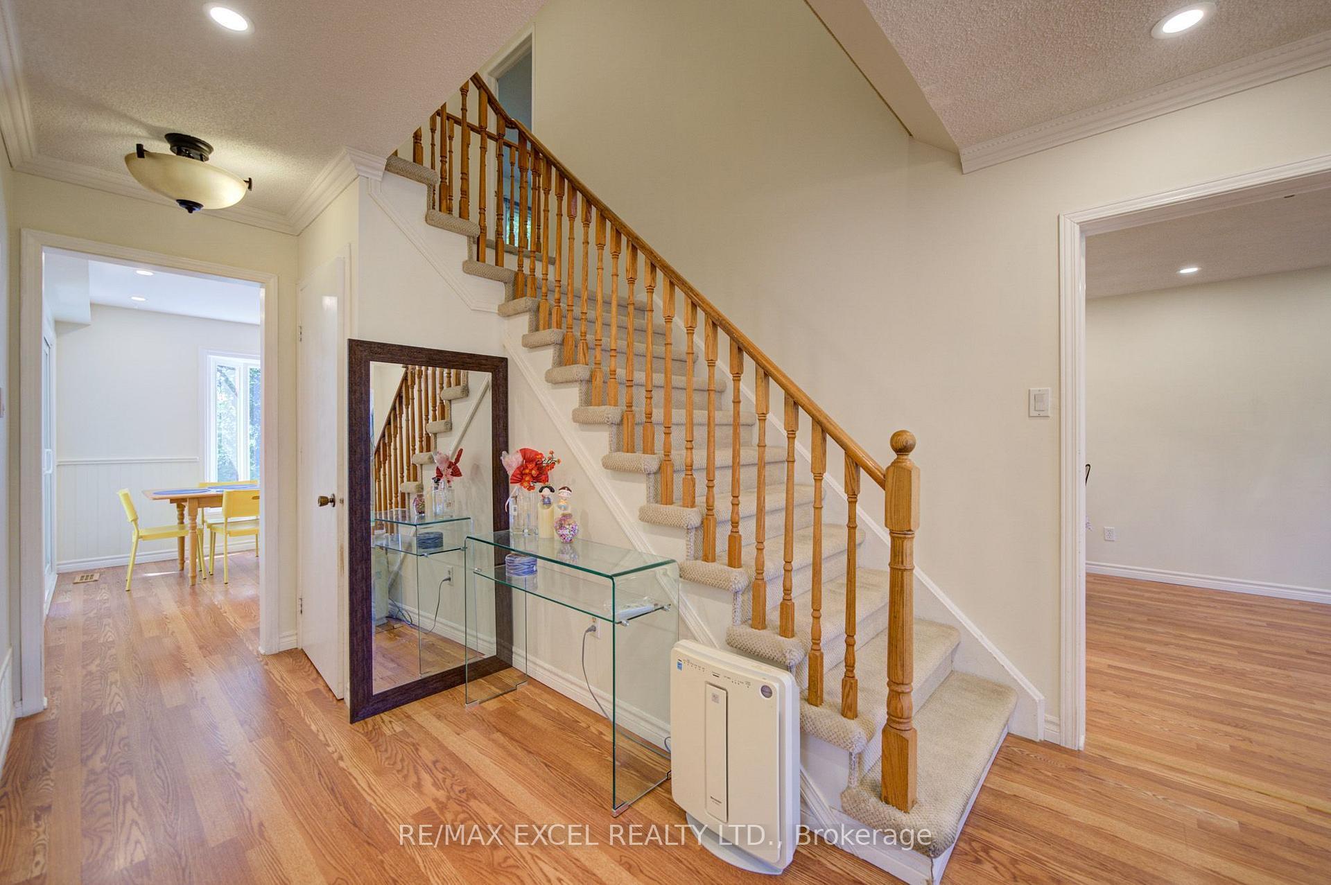 Photo 5 of 104 Lambeth Court, Newmarket, Gorham-College Manor — HOMEH