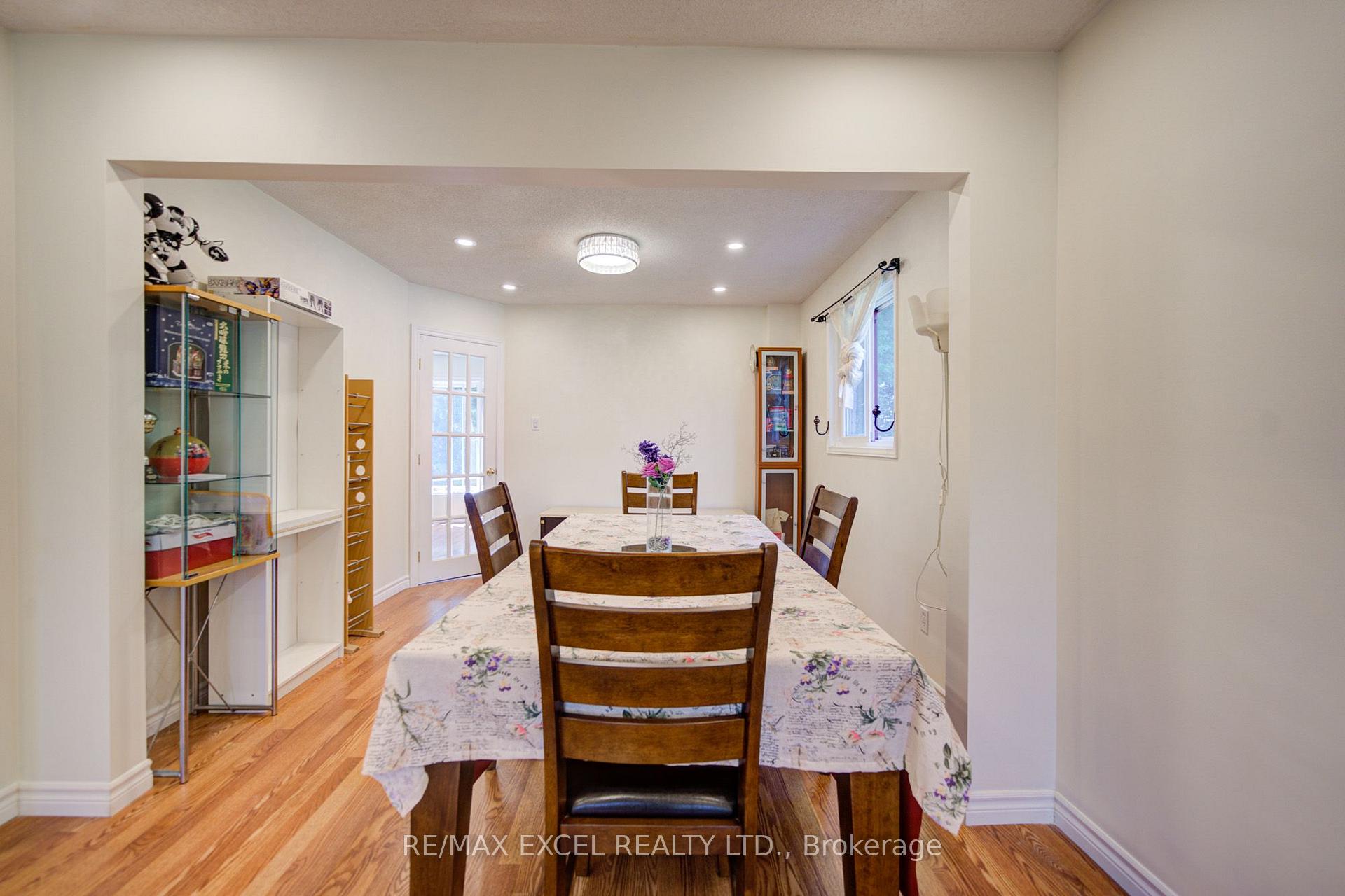 Photo 10 of 104 Lambeth Court, Newmarket, Gorham-College Manor — HOMEH