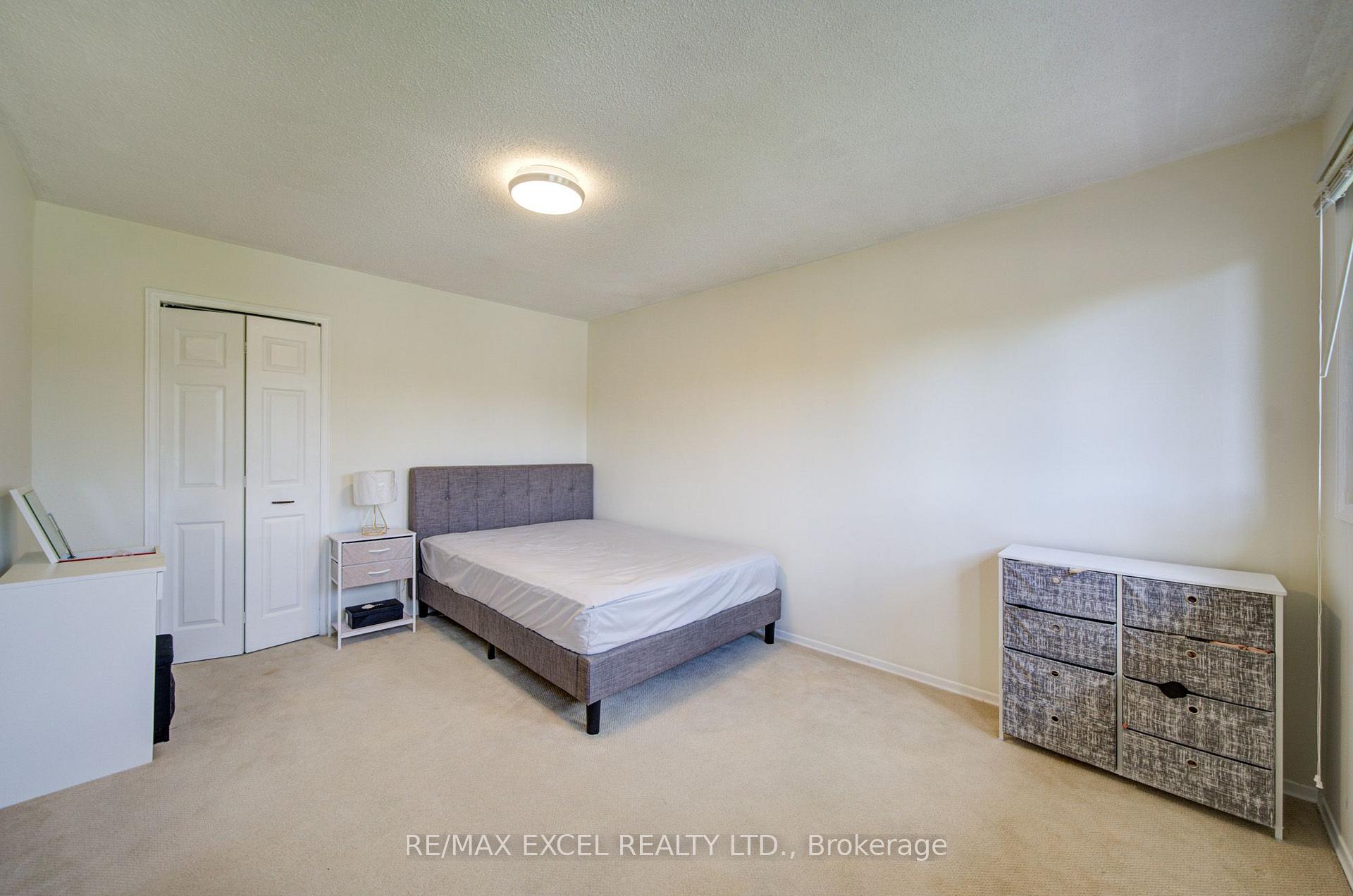 Photo 30 of 104 Lambeth Court, Newmarket, Gorham-College Manor — HOMEH