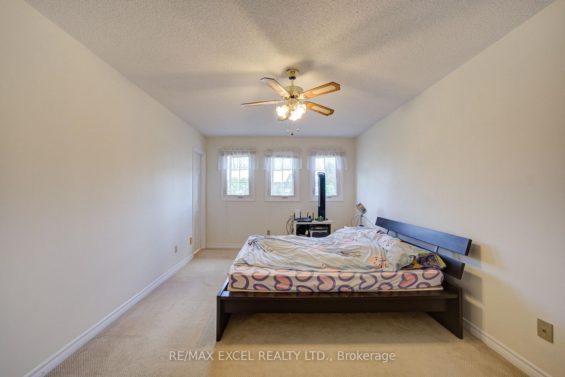 Photo 33 of 104 Lambeth Court, Newmarket, Gorham-College Manor — HOMEH