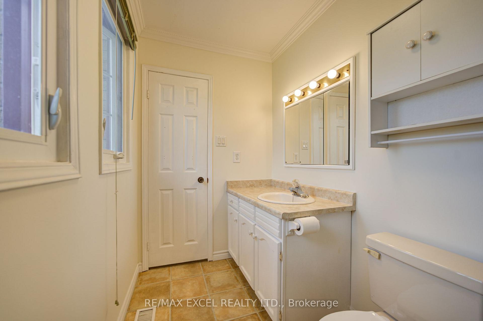 Photo 40 of 104 Lambeth Court, Newmarket, Gorham-College Manor — HOMEH