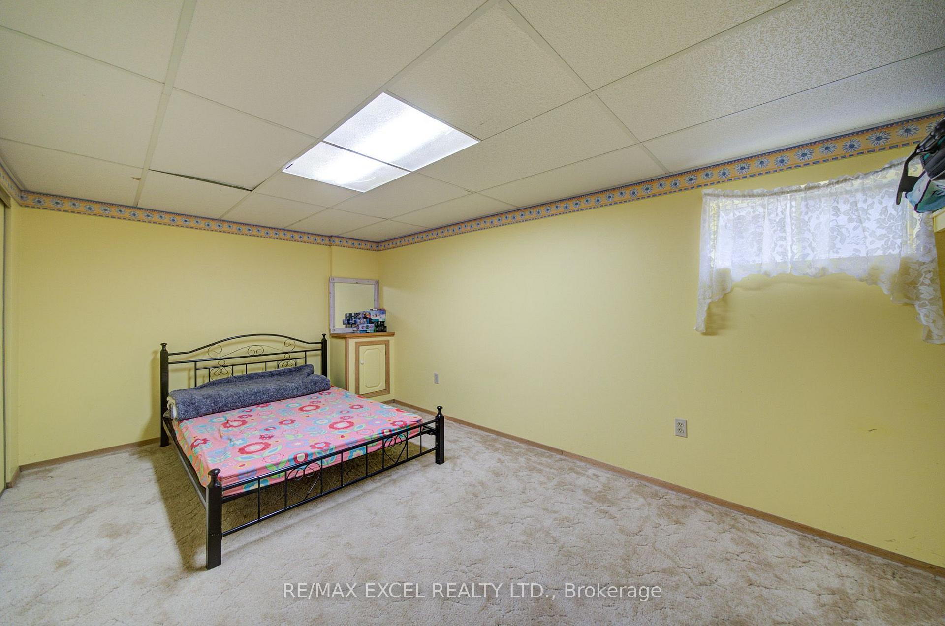 Photo 42 of 104 Lambeth Court, Newmarket, Gorham-College Manor — HOMEH
