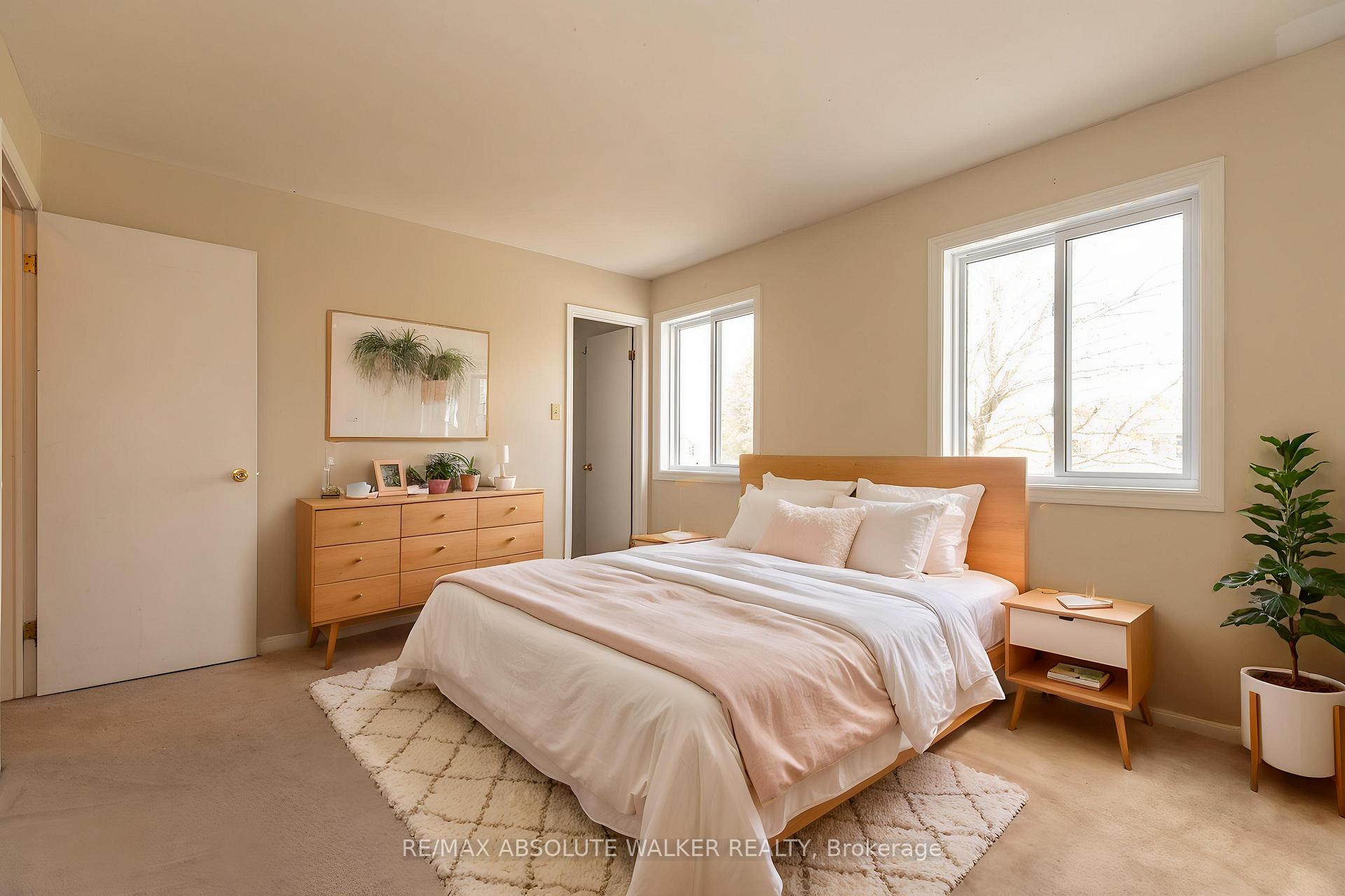 Photo 16 of 1411 Caravel Crescent, Ottawa, Bilberry Creek/Queenswood Heights — HOMEH