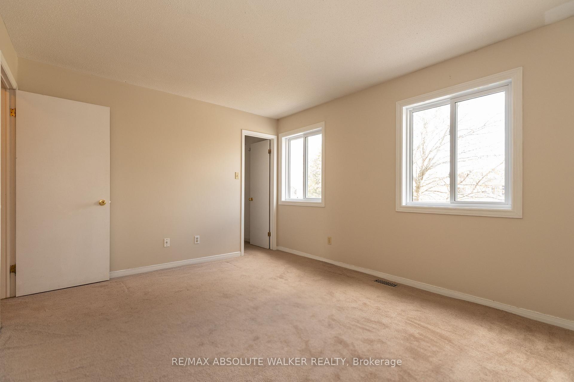 Photo 17 of 1411 Caravel Crescent, Ottawa, Bilberry Creek/Queenswood Heights — HOMEH