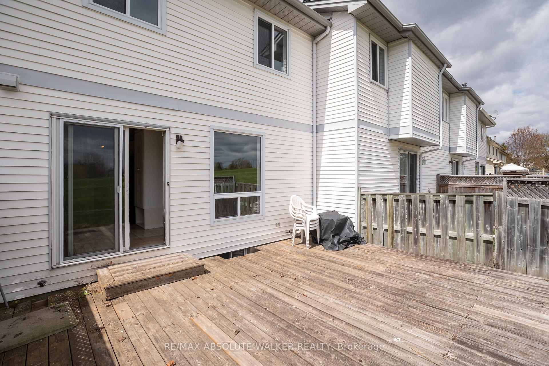 Photo 26 of 1411 Caravel Crescent, Ottawa, Bilberry Creek/Queenswood Heights — HOMEH