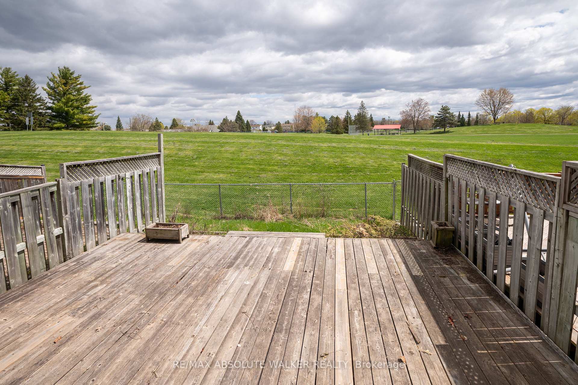 Photo 27 of 1411 Caravel Crescent, Ottawa, Bilberry Creek/Queenswood Heights — HOMEH