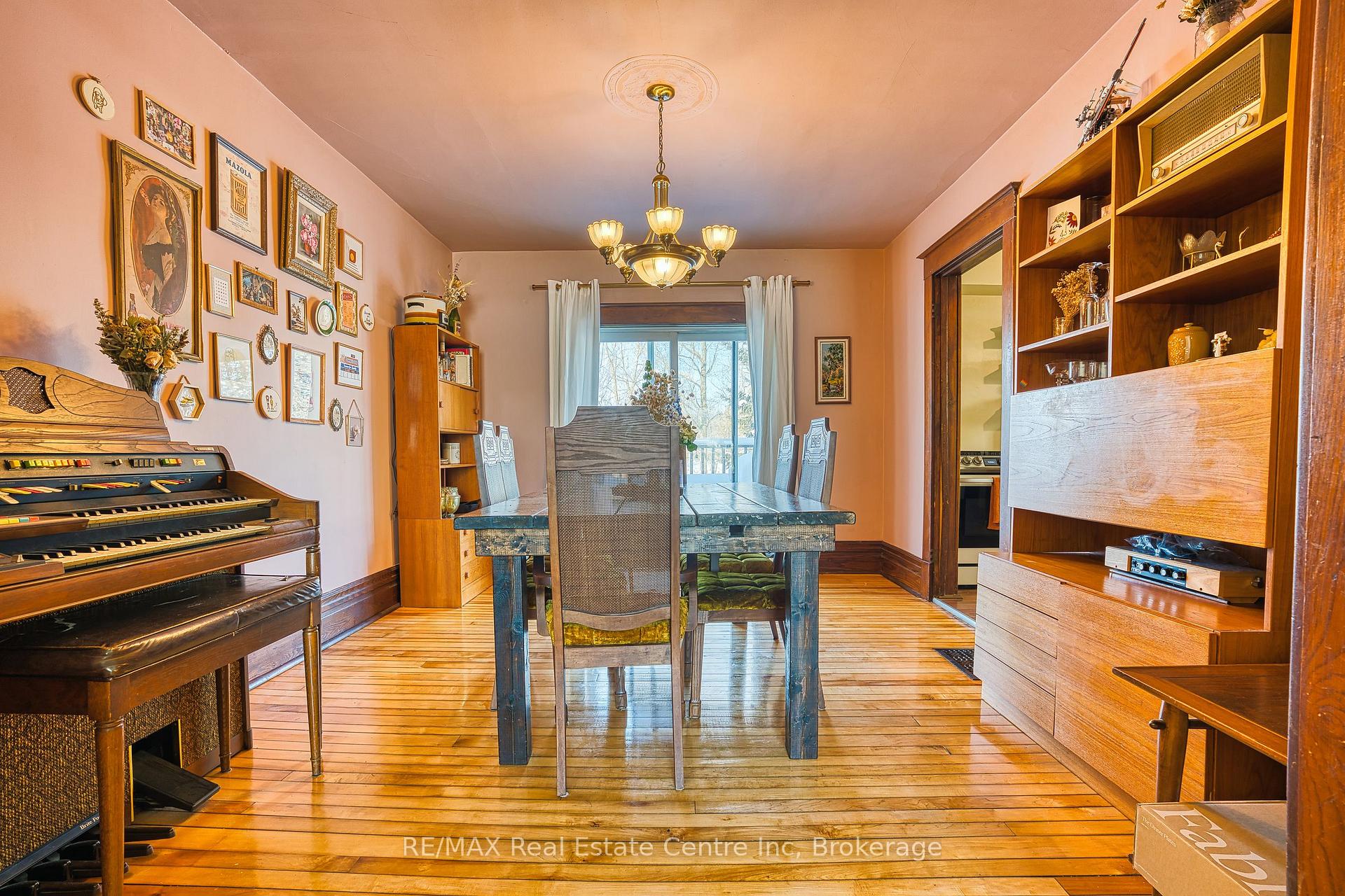 Photo 10 of 34 Wellington Street, Mapleton, Rural Mapleton — HOMEH