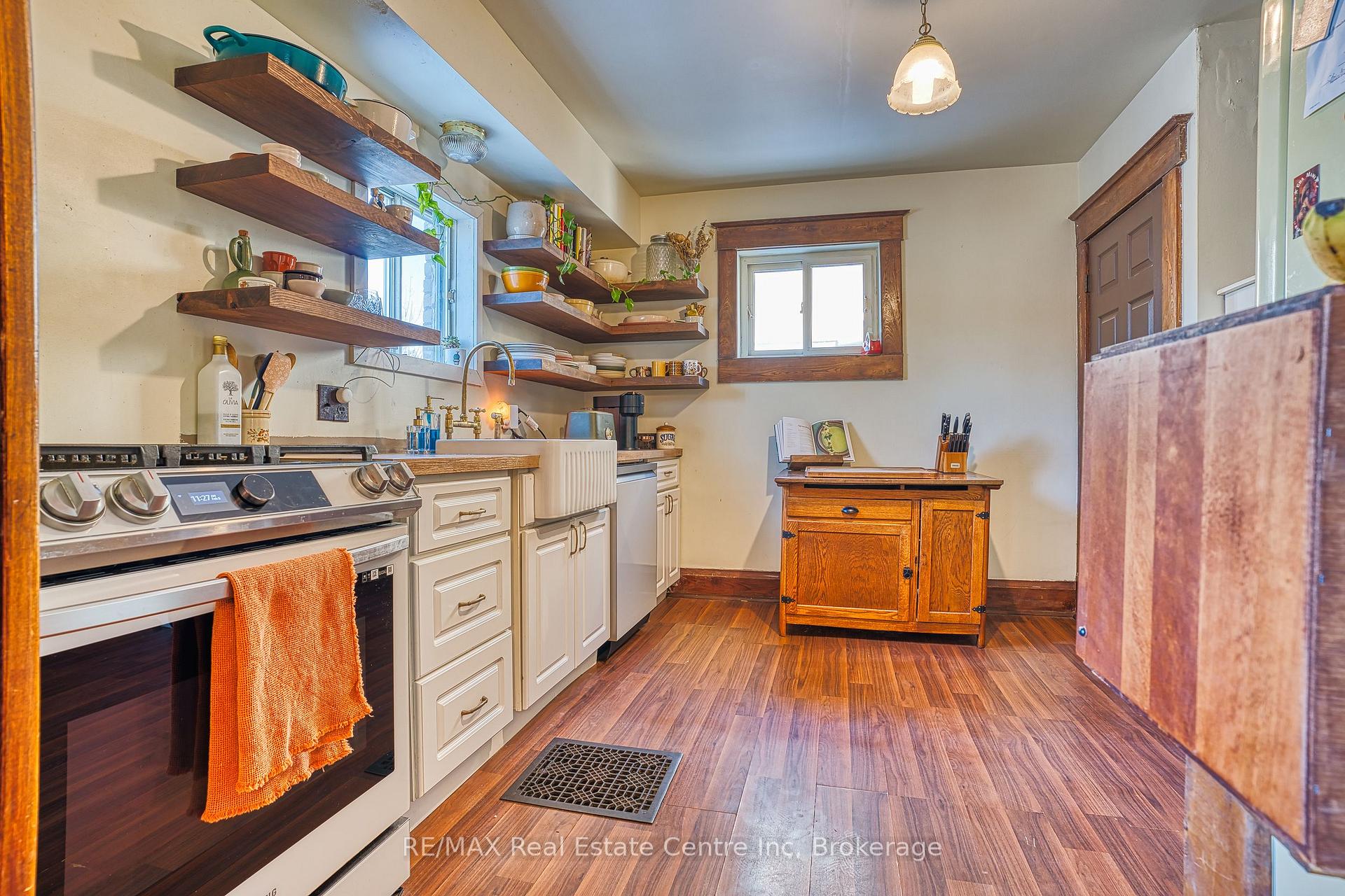 Photo 12 of 34 Wellington Street, Mapleton, Rural Mapleton — HOMEH