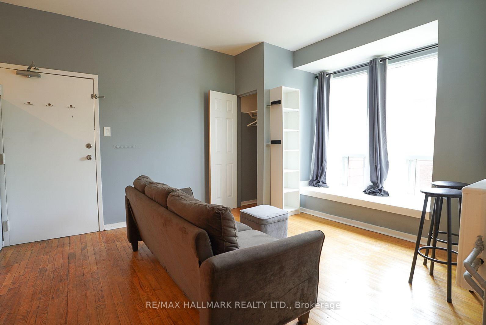 Photo 3 of Unit 3, 1432 Queen Street E, Toronto, Greenwood-Coxwell — HOMEH