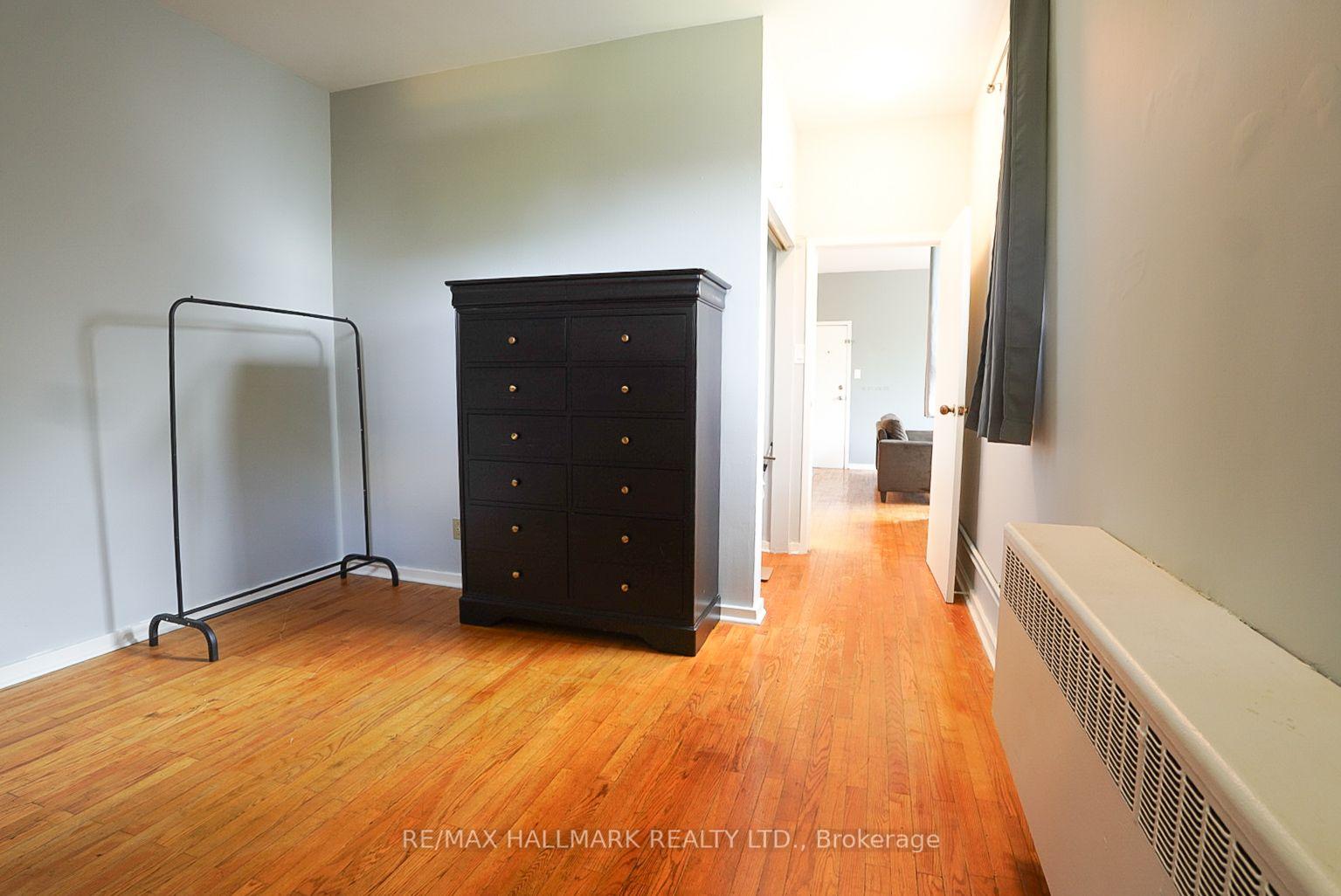 Photo 6 of Unit 3, 1432 Queen Street E, Toronto, Greenwood-Coxwell — HOMEH