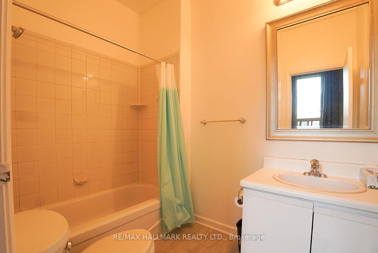 Photo 7 of Unit 3, 1432 Queen Street E, Toronto, Greenwood-Coxwell — HOMEH