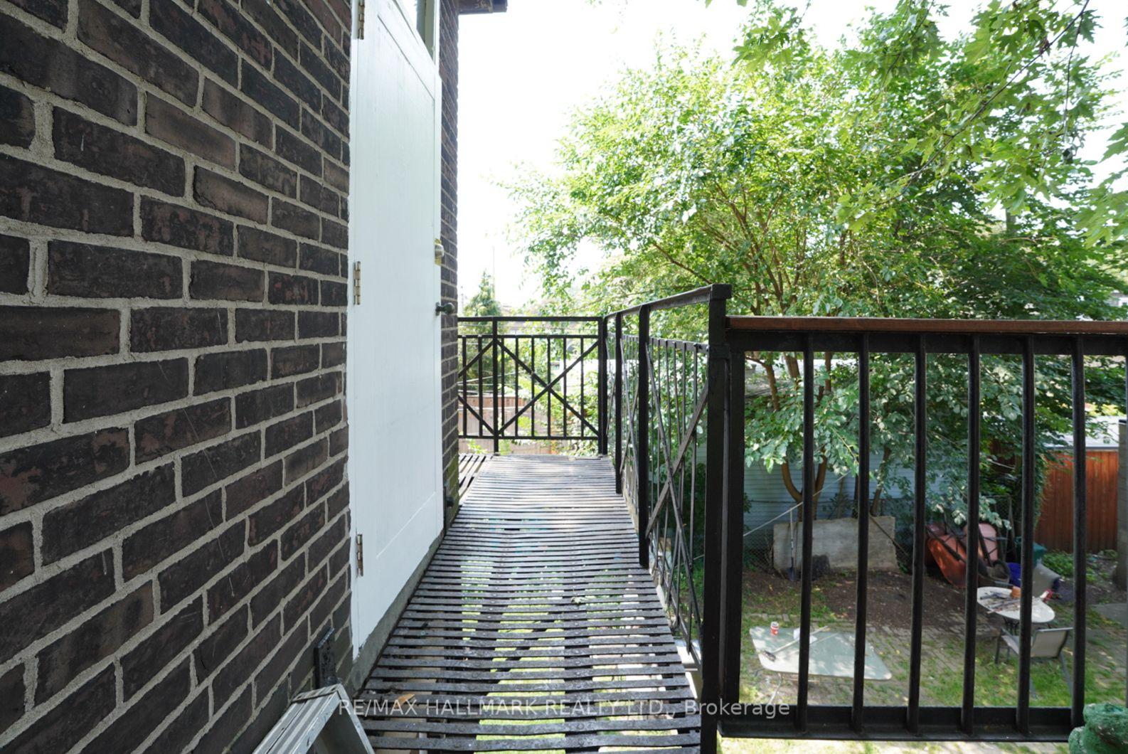Photo 8 of Unit 3, 1432 Queen Street E, Toronto, Greenwood-Coxwell — HOMEH