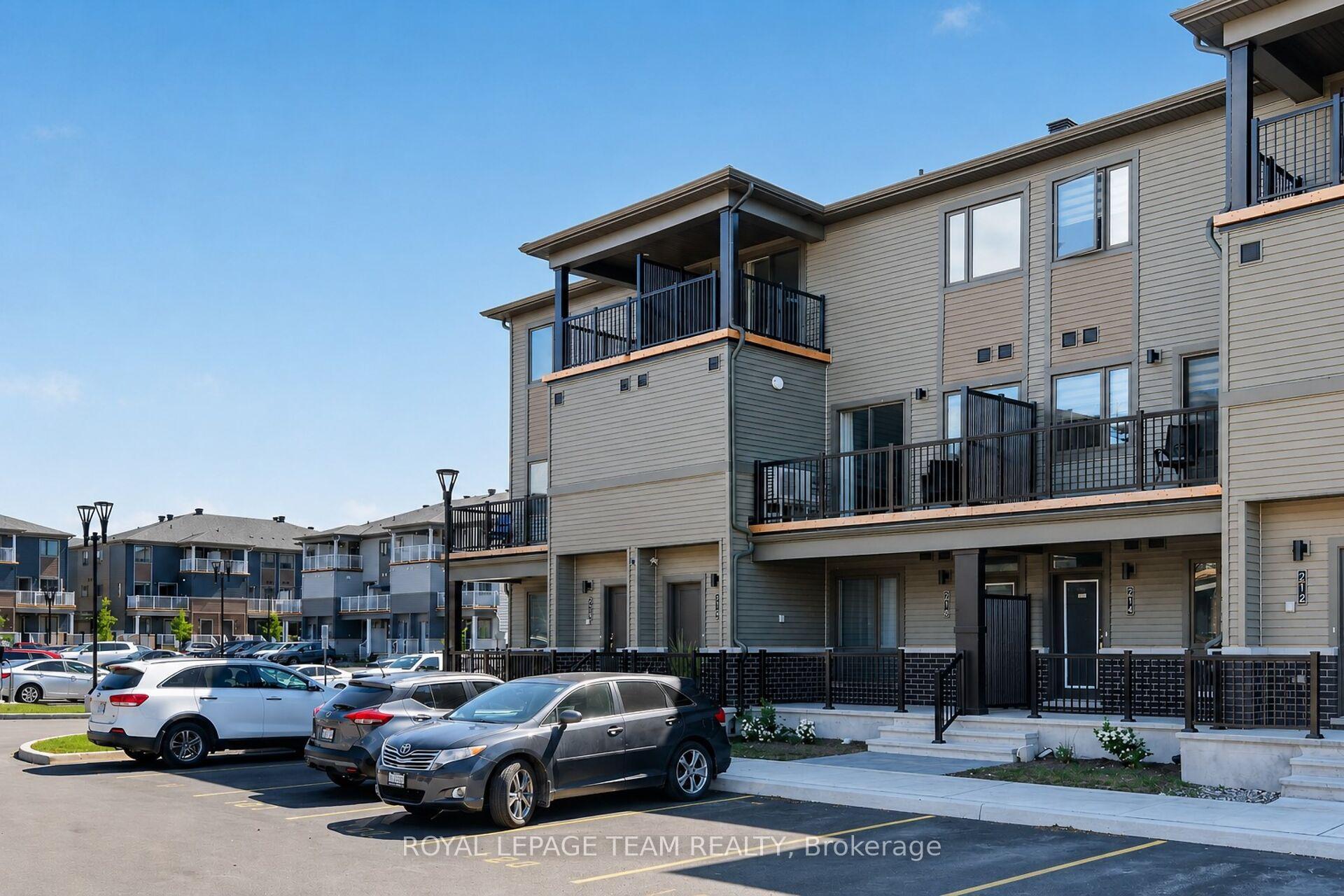 Photo 2 of 218 Parnian Private, Ottawa, Barrhaven - Half Moon Bay — HOMEH