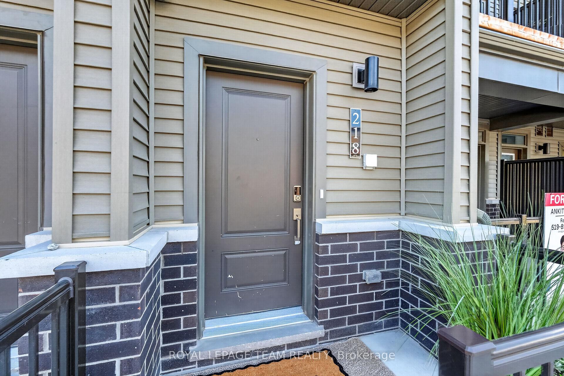 Photo 5 of 218 Parnian Private, Ottawa, Barrhaven - Half Moon Bay — HOMEH
