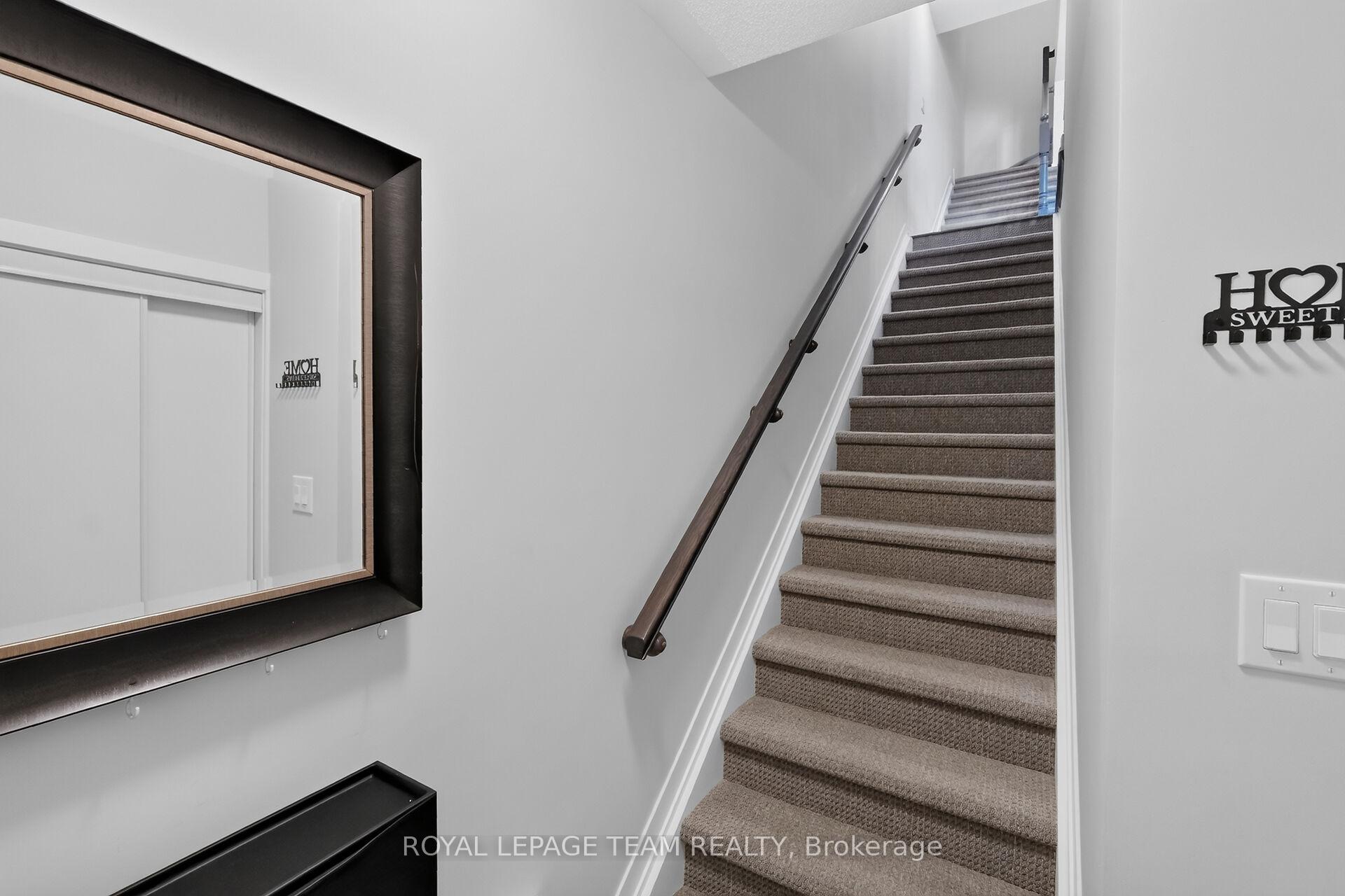 Photo 7 of 218 Parnian Private, Ottawa, Barrhaven - Half Moon Bay — HOMEH