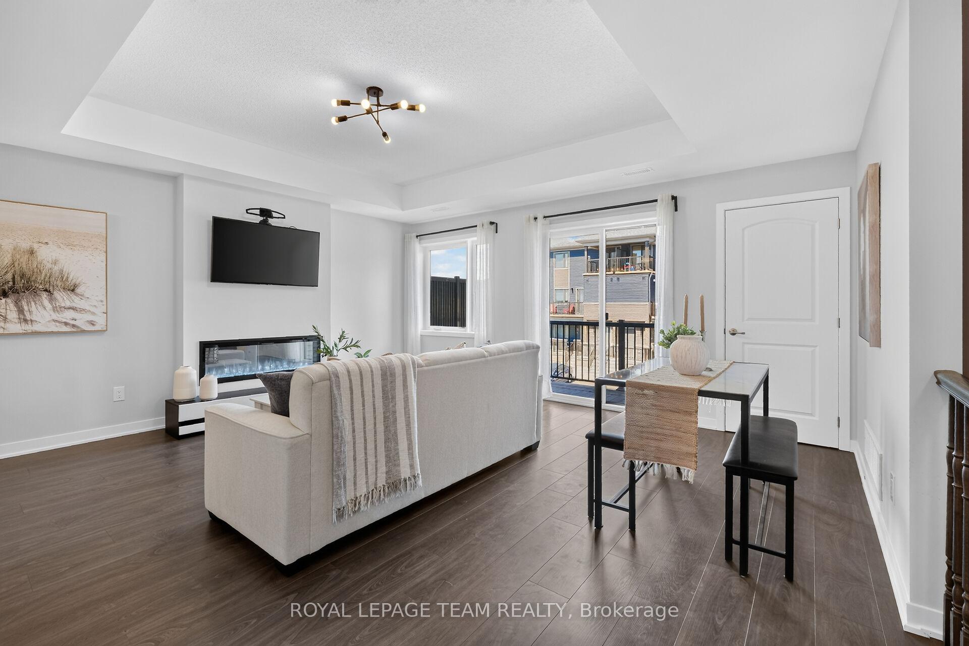 Photo 9 of 218 Parnian Private, Ottawa, Barrhaven - Half Moon Bay — HOMEH