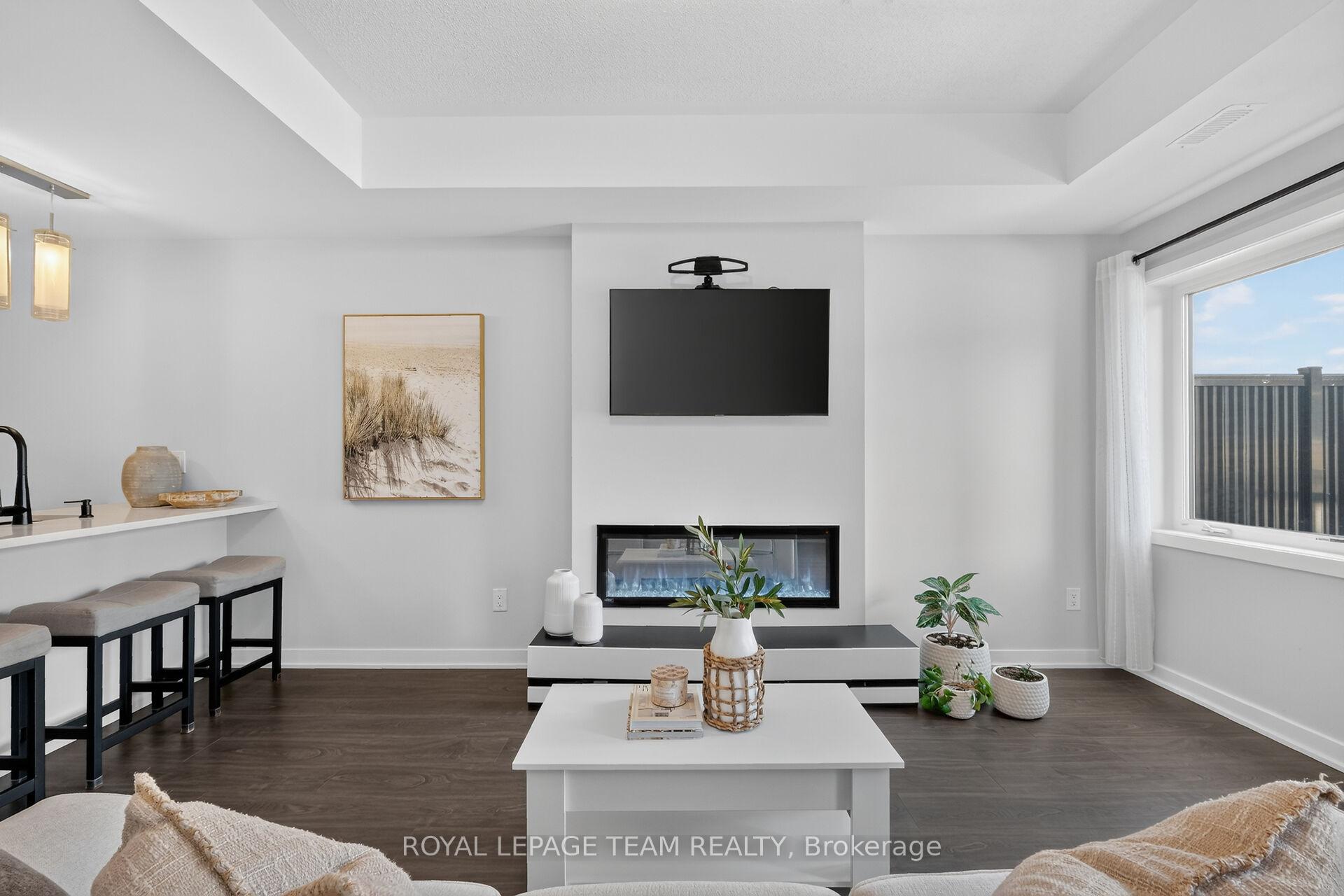 Photo 12 of 218 Parnian Private, Ottawa, Barrhaven - Half Moon Bay — HOMEH